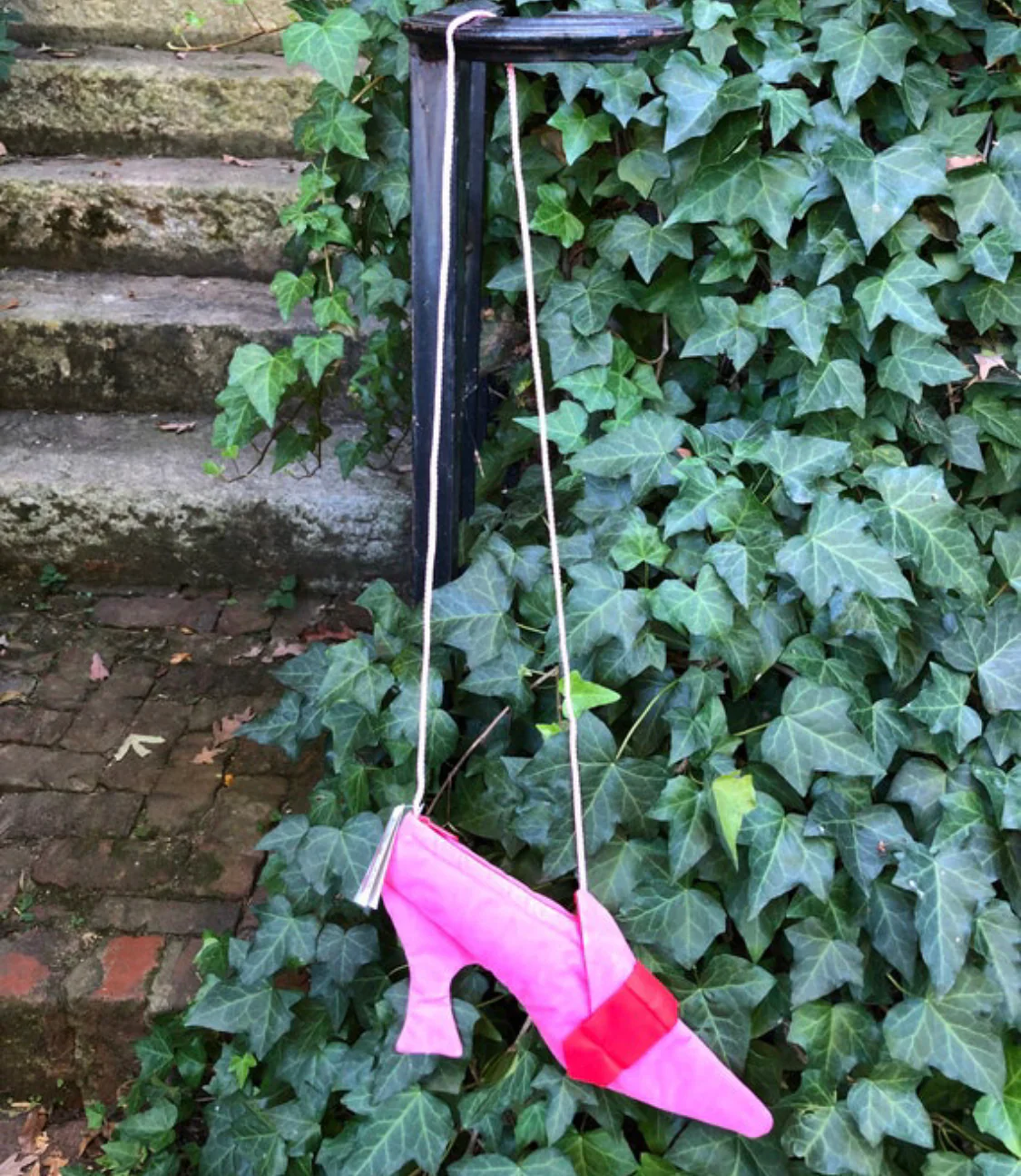 00s Andy Warhol Pink Shoe Handbag - Image 3