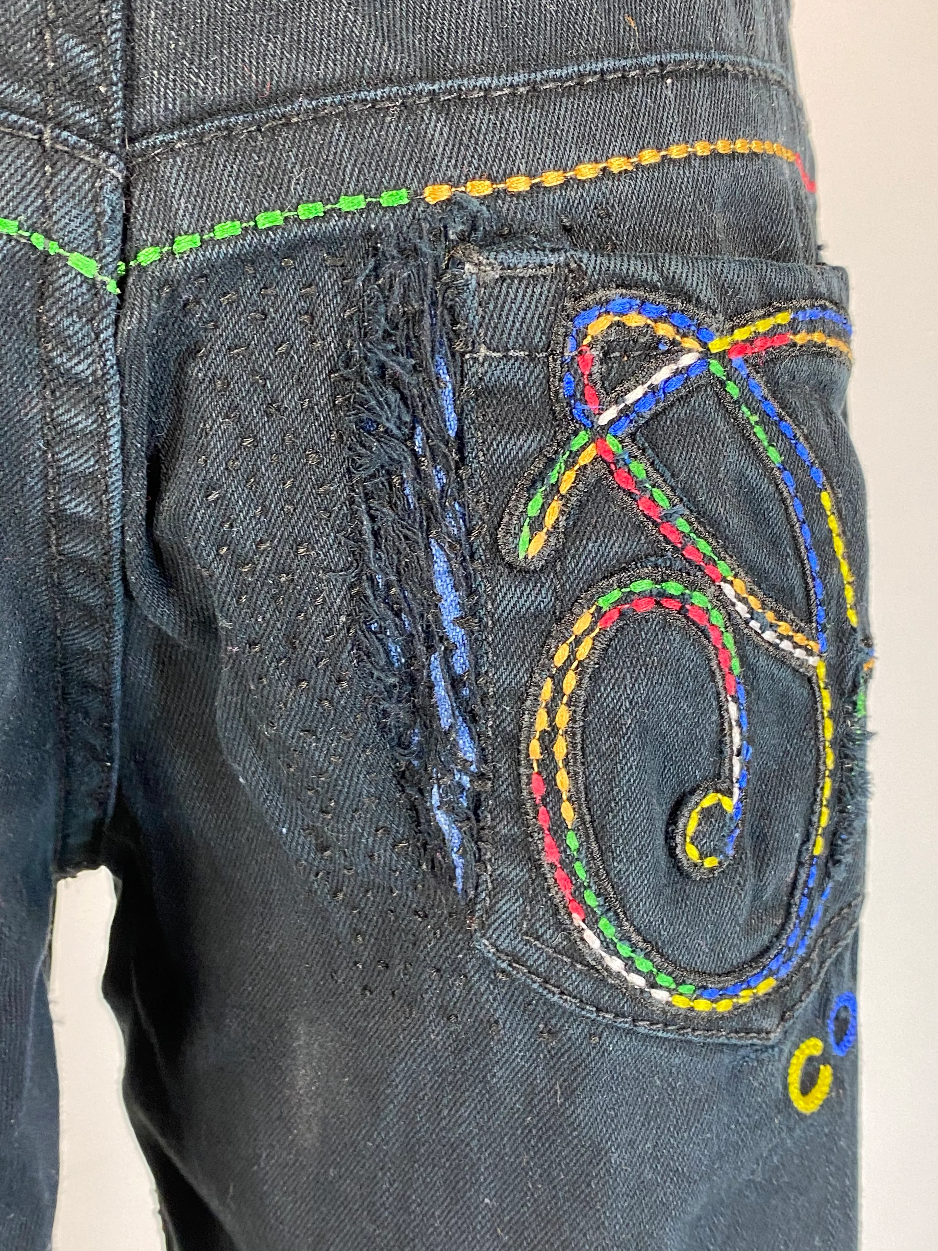 00s Black Hugh Waist Skinny Jeans With Embroidery By Coogi - Image 13