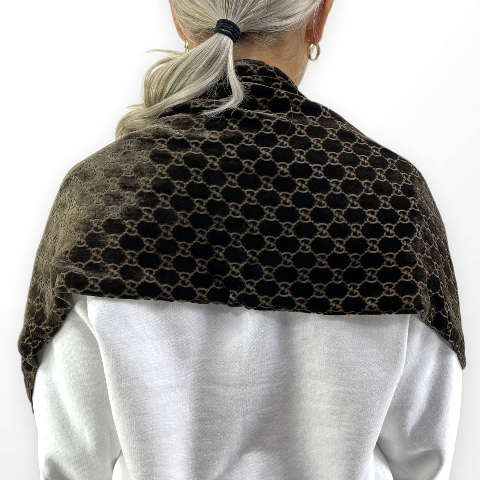 00s Brown Monogram Rectangle Velvet Scarf Shawl by Gucci - Image 5