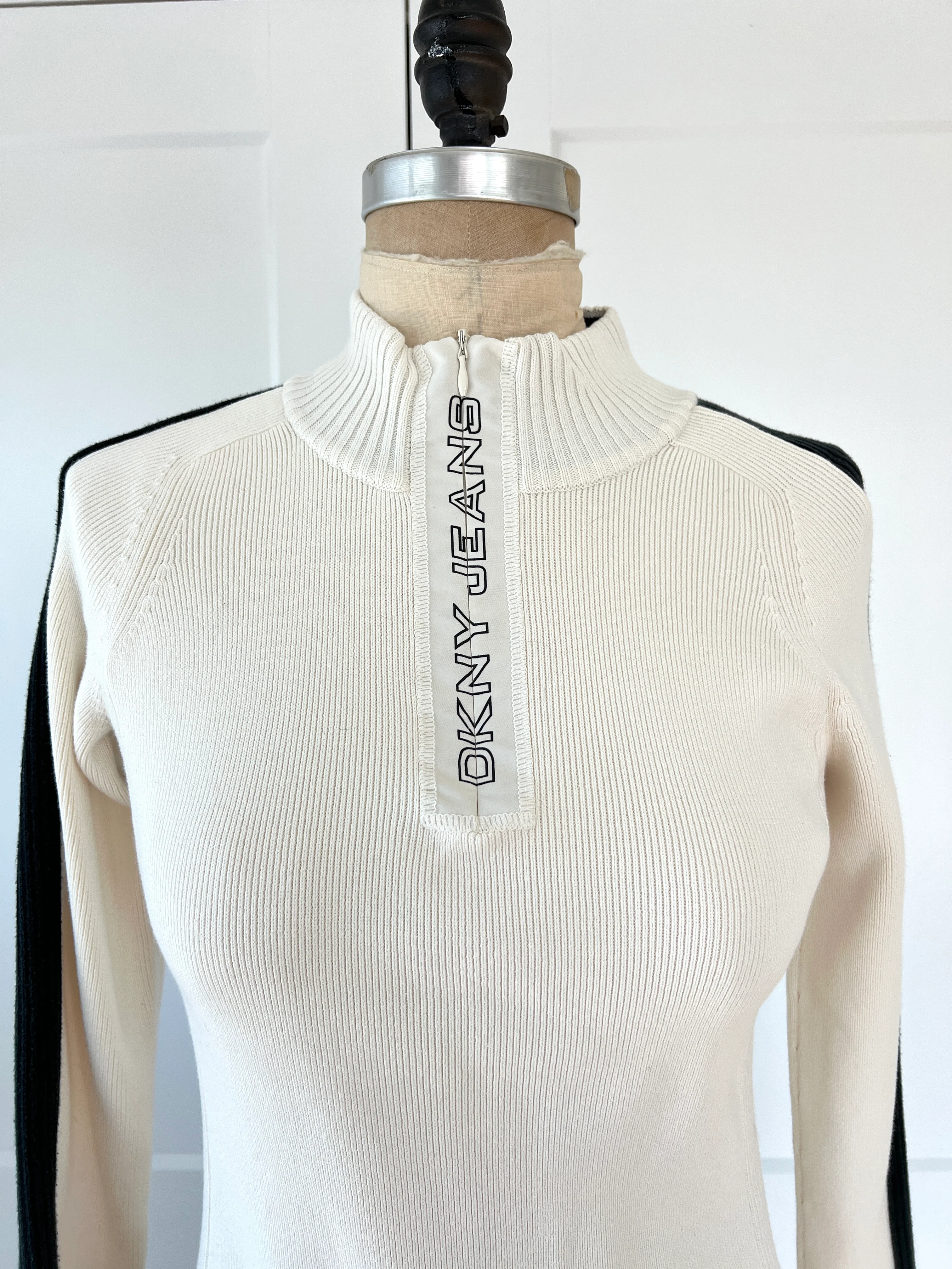 00s Colorblock Logo Quarter Zip By DKNY - Image 8
