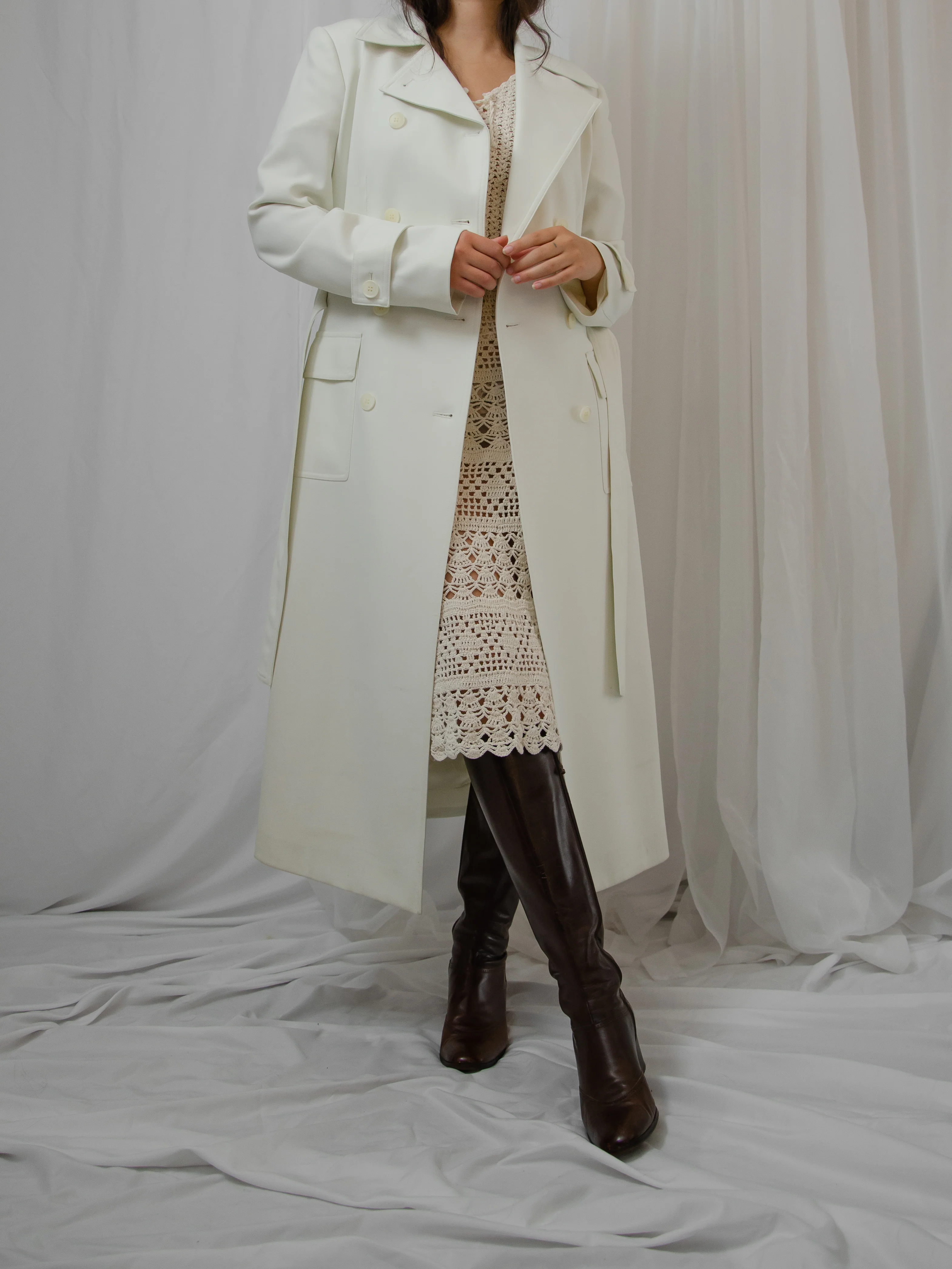 00s Cream Belted Trench Coat - Image 2