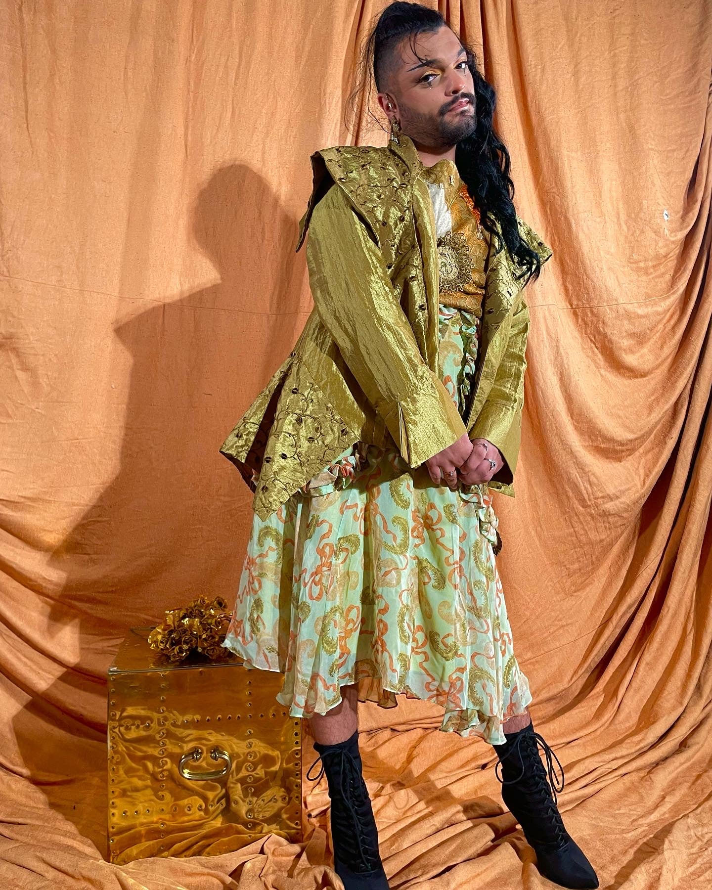 00s Elizabeth Morris Chartreuse Vine Print Oberon Robe By Panache 206 - Image 4