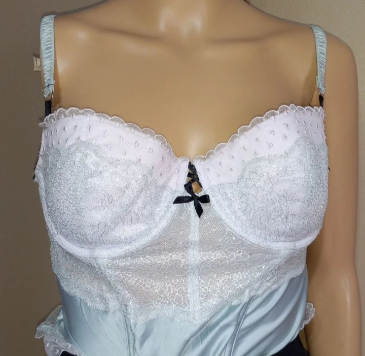 00s Lace Embroidery Desirable Show-stopping Corset By Victoria's Secret - Image 3