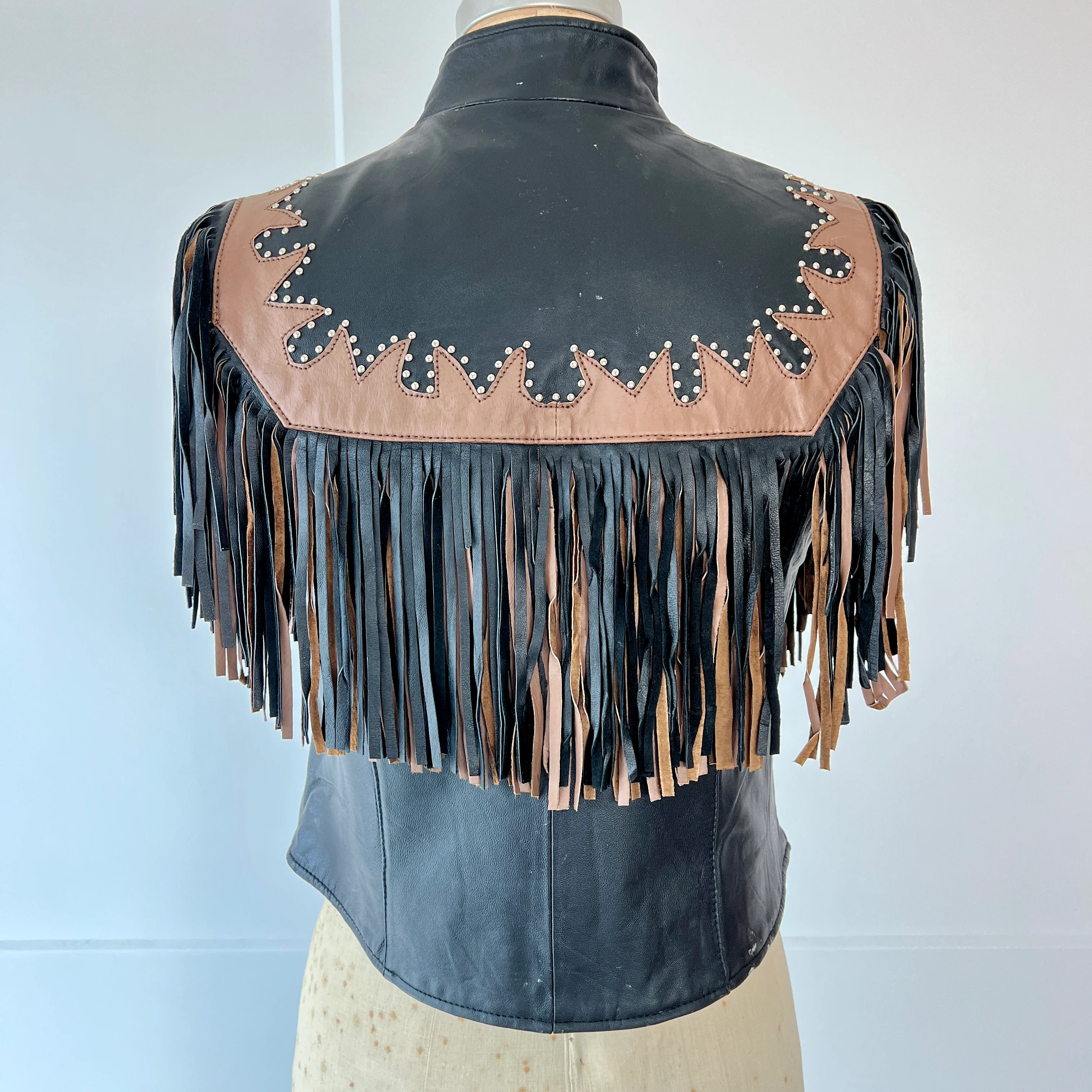 00s Leather Studded Fringe Vest - Image 4
