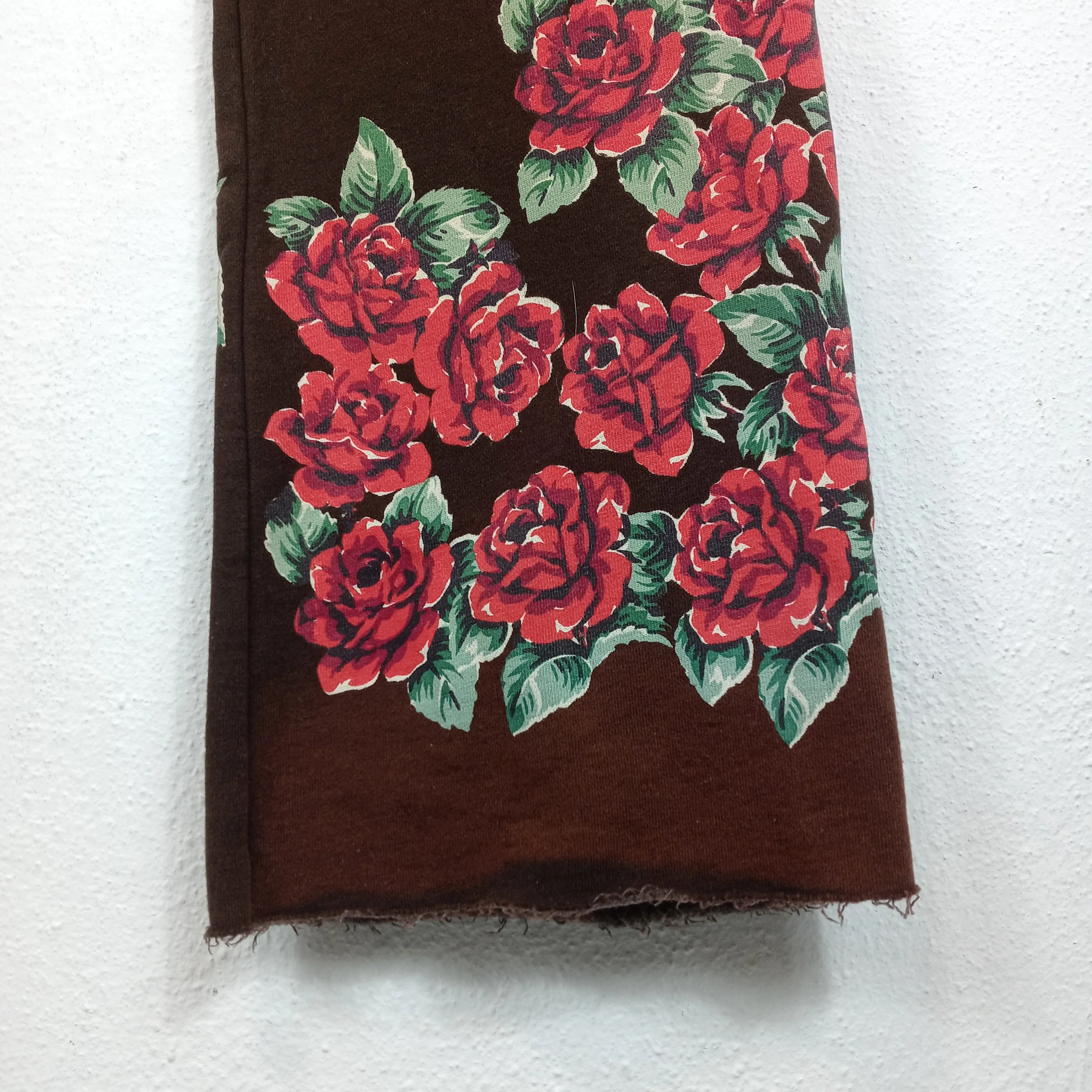 00s Low Rise Bootcut Red Rose Floral Brown Sweatpants By Lucky Brand - Image 6