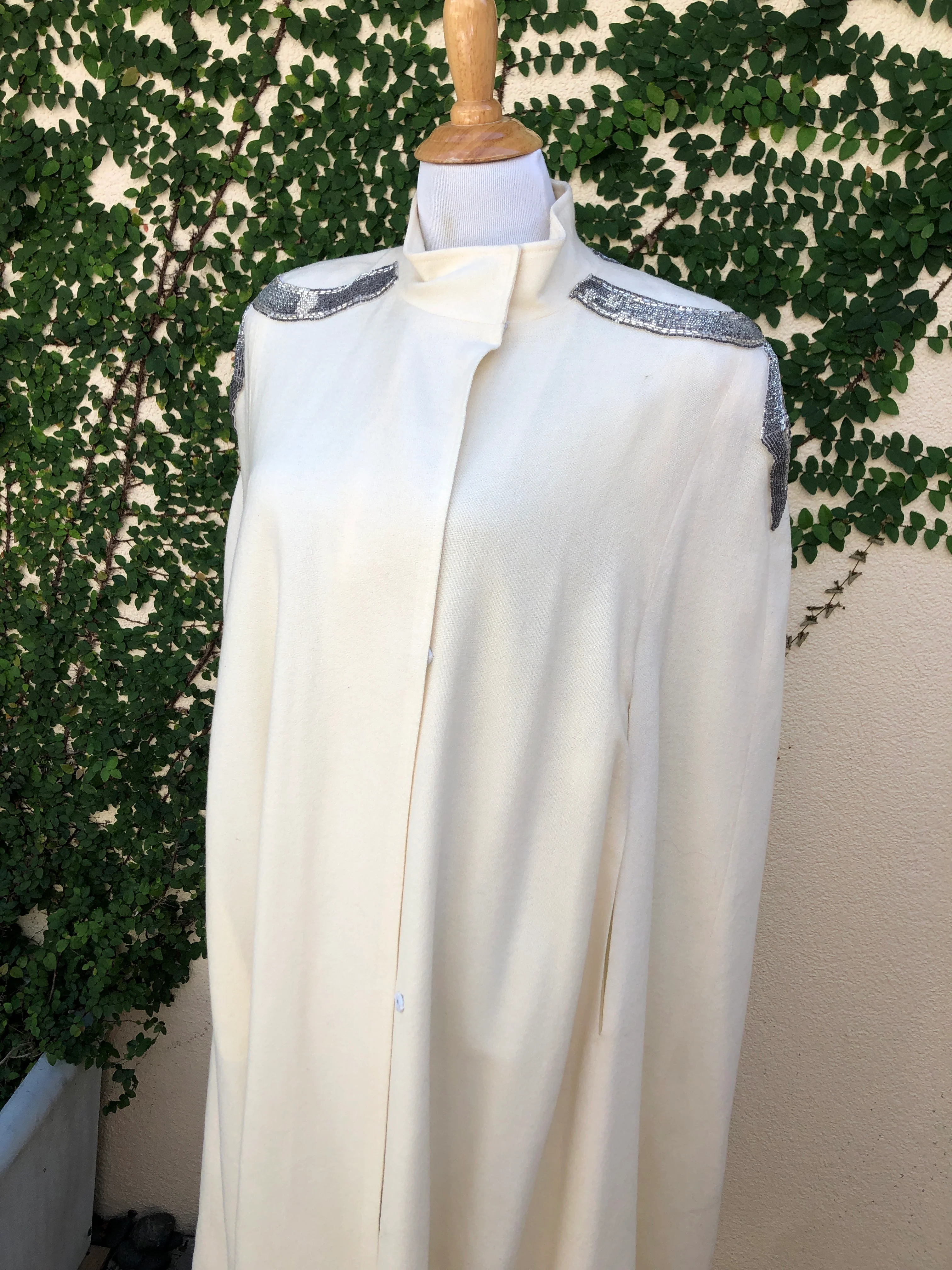 00s Off White Cape Silver Beaded Embroidered Shoulder By George Simonton - Image 13