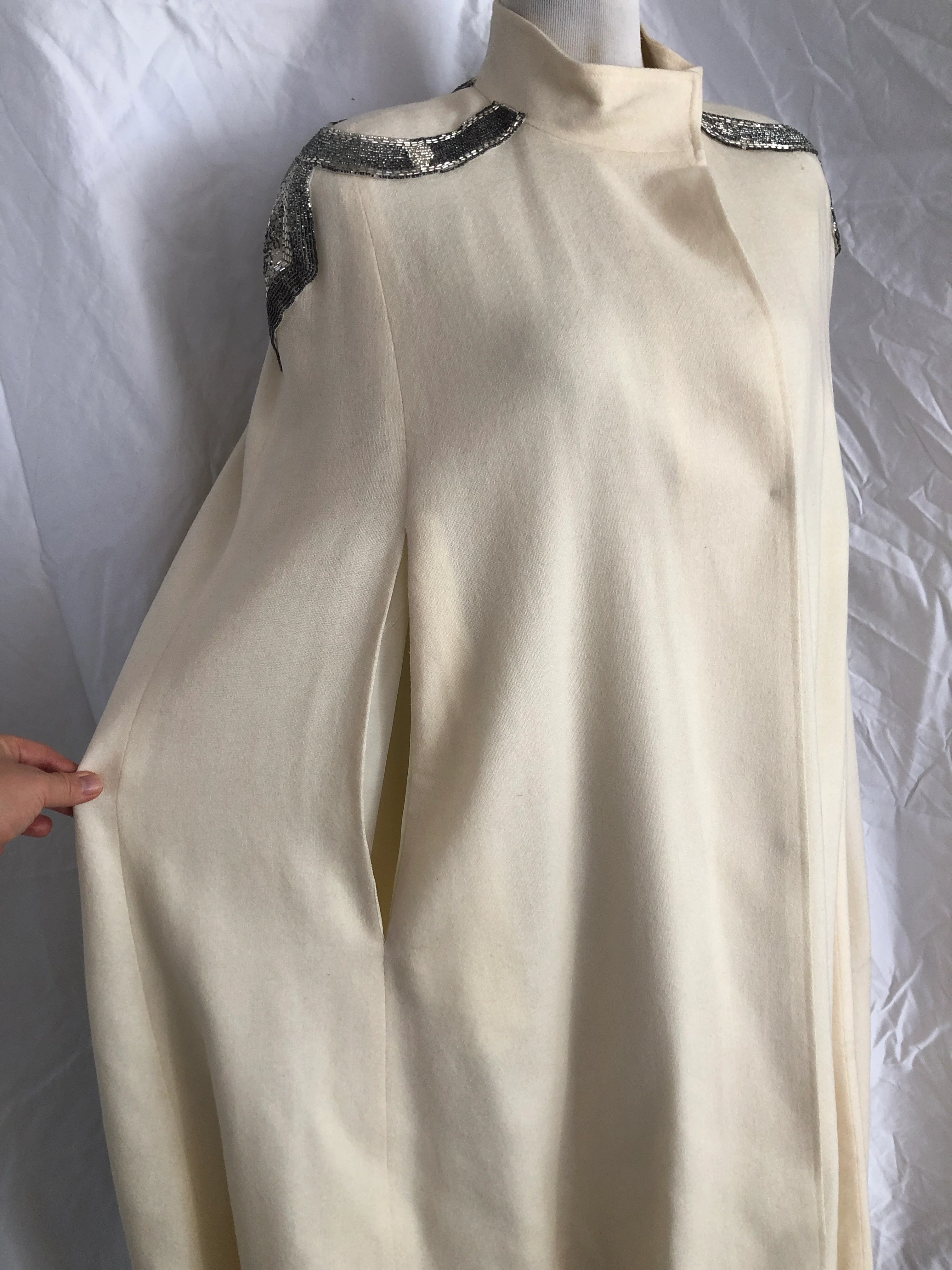 00s Off White Cape Silver Beaded Embroidered Shoulder By George Simonton - Image 5
