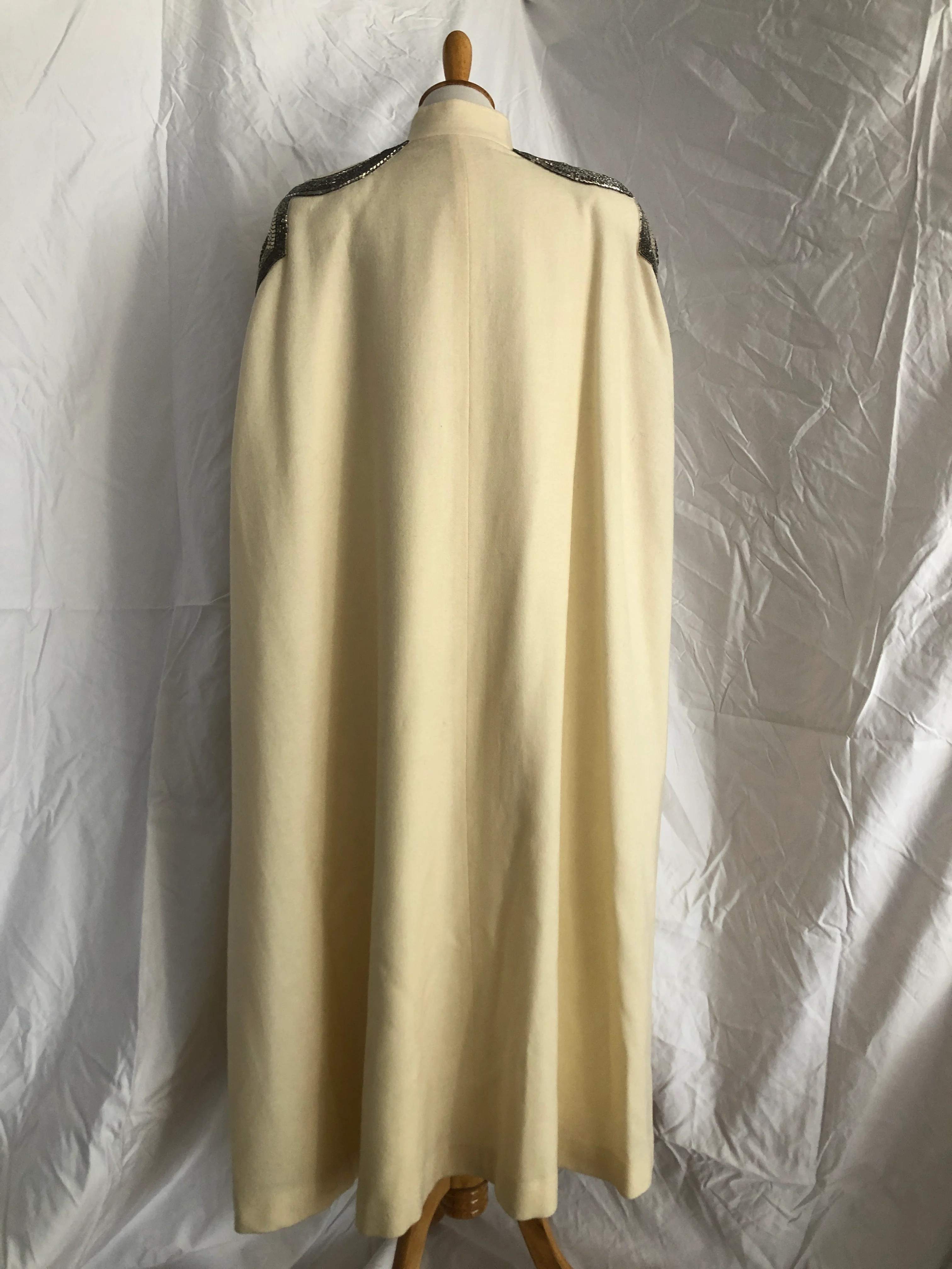 00s Off White Cape Silver Beaded Embroidered Shoulder By George Simonton - Image 8