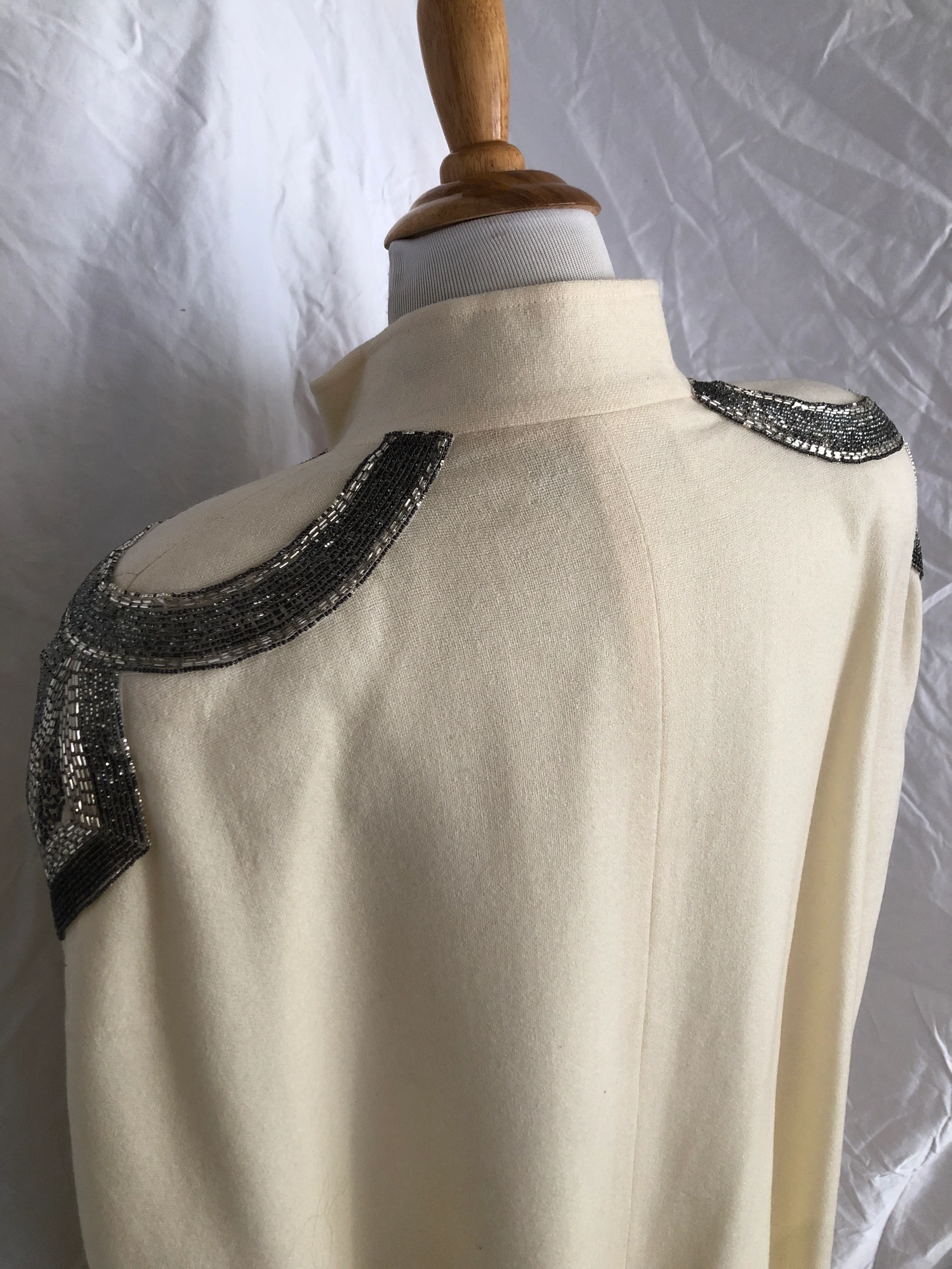 00s Off White Cape Silver Beaded Embroidered Shoulder By George Simonton - Image 9