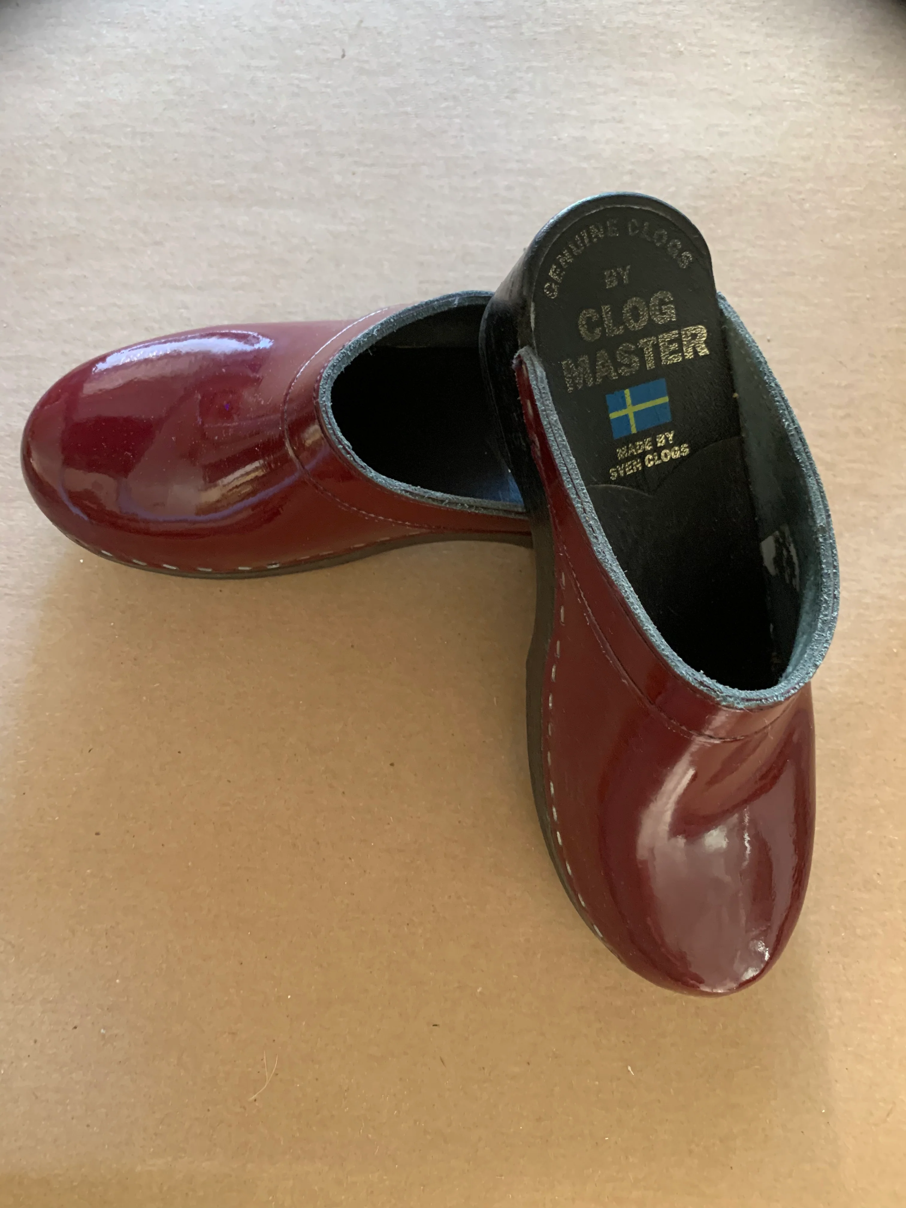 00s Original Burgundy Patent Leather Wood Heel Clogs By Clog Master - Image 5