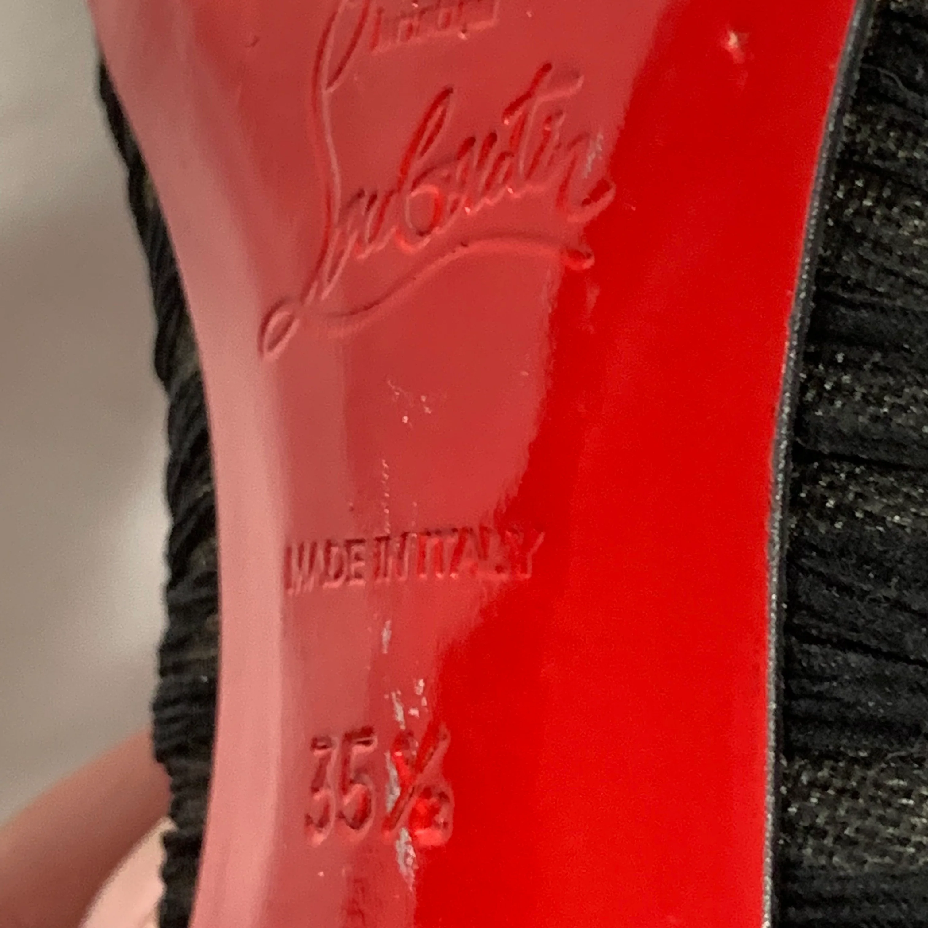 00s Size 35.5 Pour Vous 45 Black Crêpe Peep Toe Pumps By Christian Louboutin - Image 3