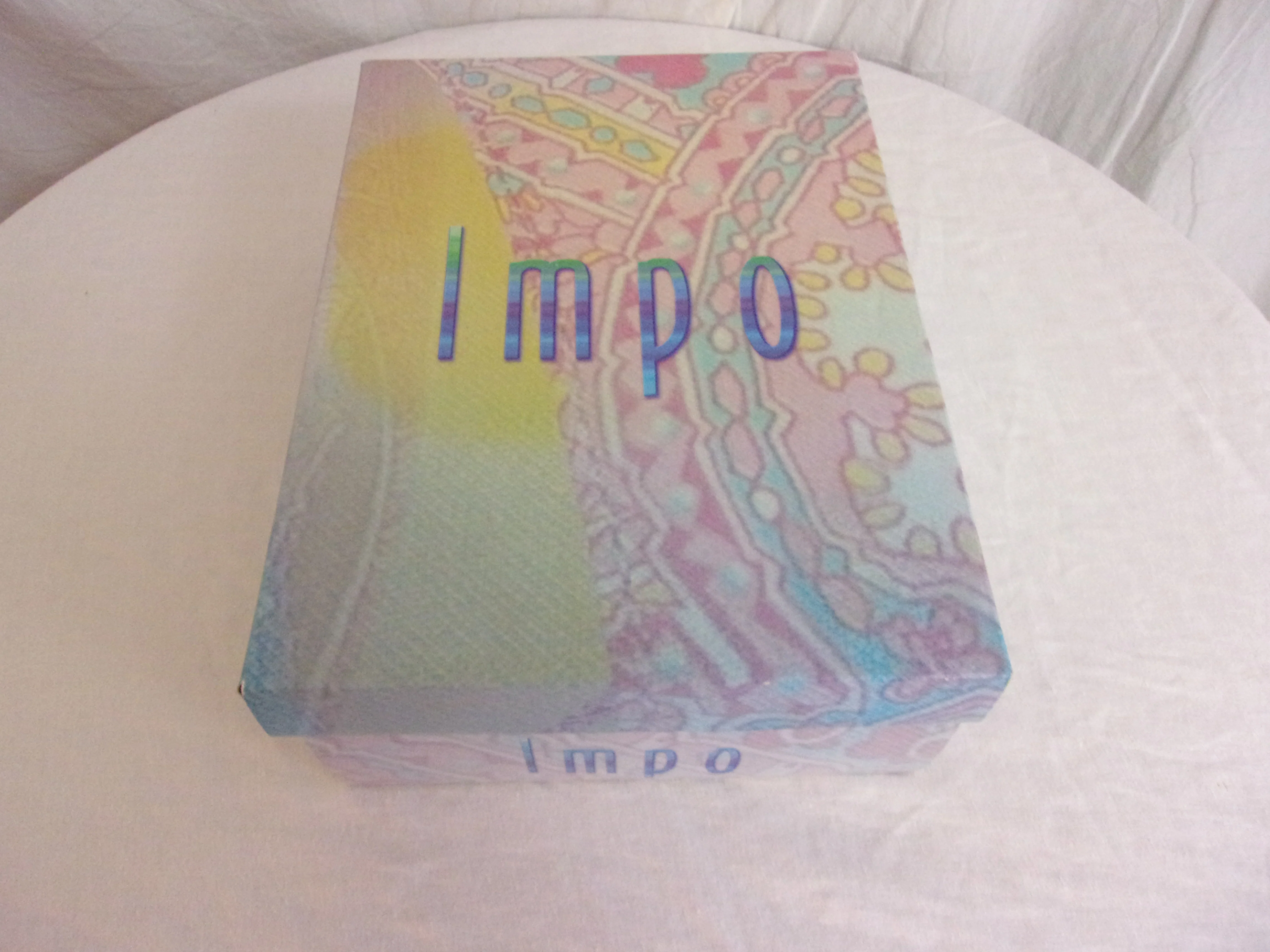00s Vintage Crushed Velvet And Gold Strapy Wedges By Impo - Image 3
