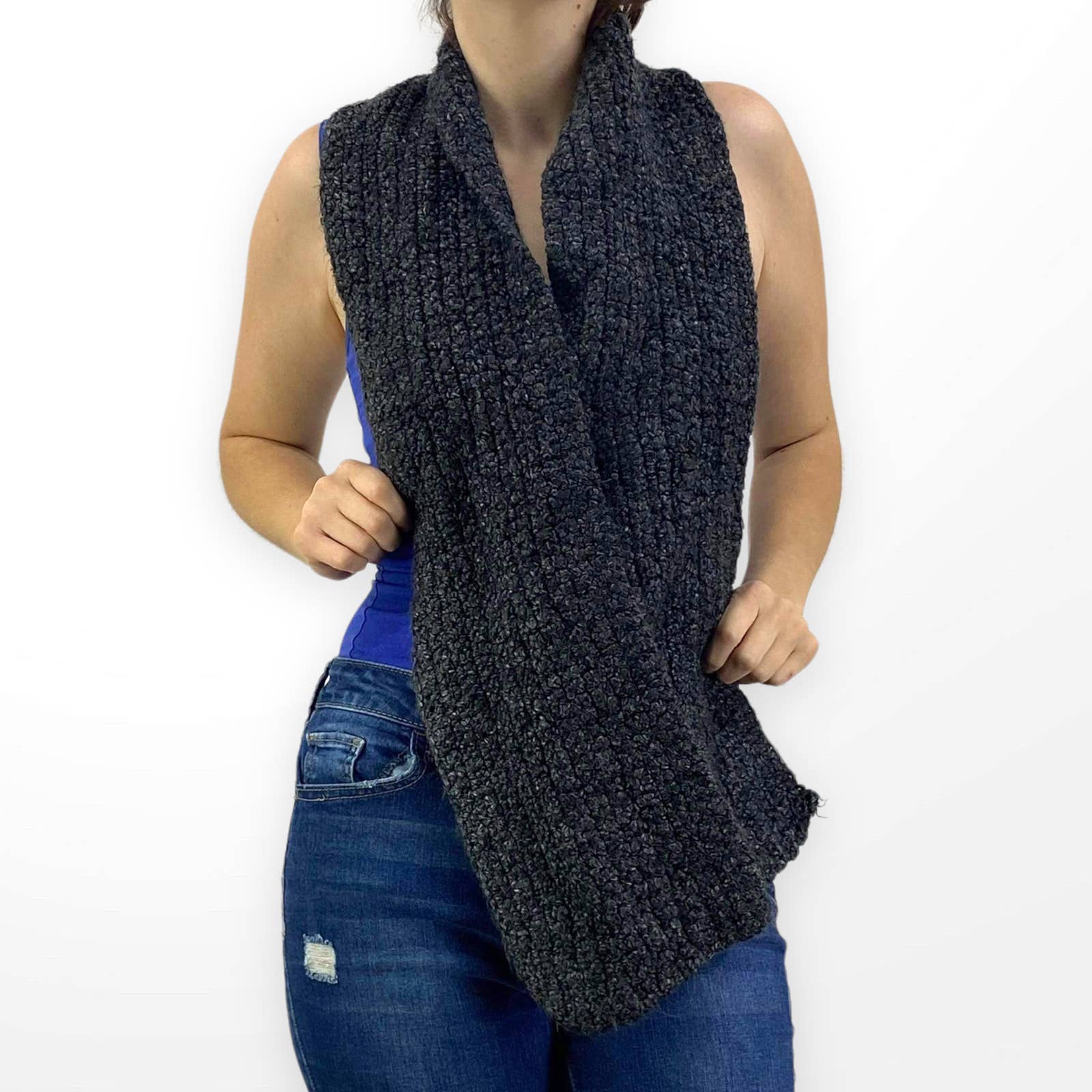 00s Vintage Gray Hand Knit Chain Link Scarf - Image 4