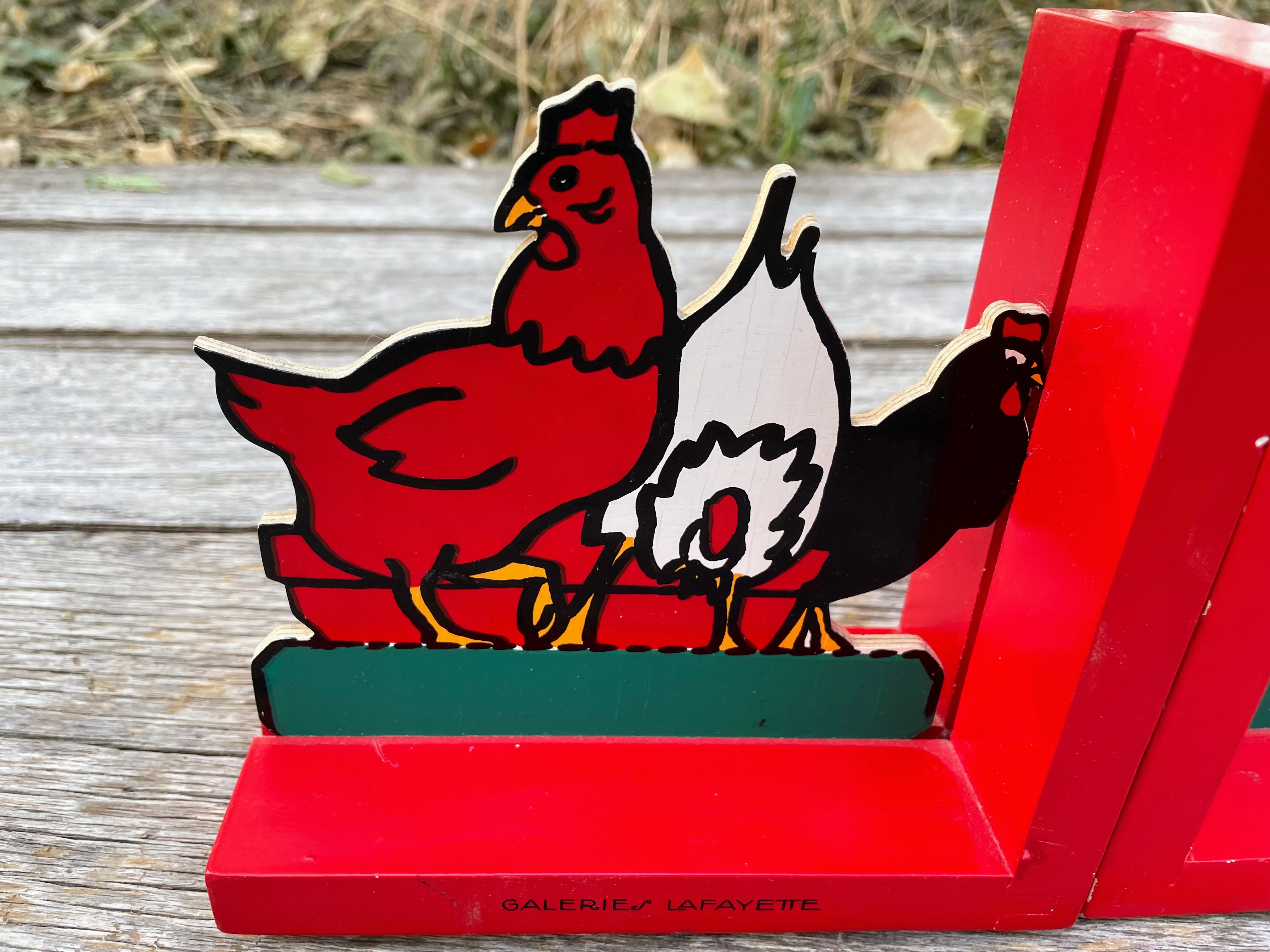 00s Vintage Red Chicken Roosters Bookends Wooden By French Galeries Lafayette - Image 3