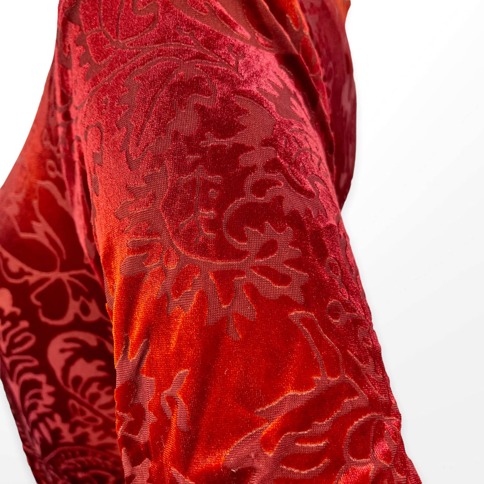 00s Vintage Red Velvet Floral Debossed Long Sleeve Top by Coldwater Creek - Image 3