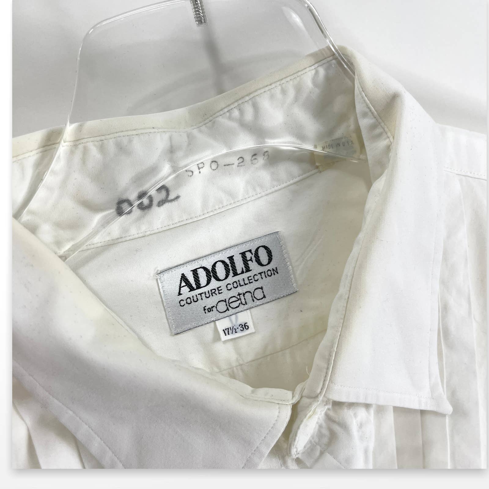 00s Vintage White Pin Tuck Long Sleeve Button Up Dress Shirt by Adolfo - Image 5