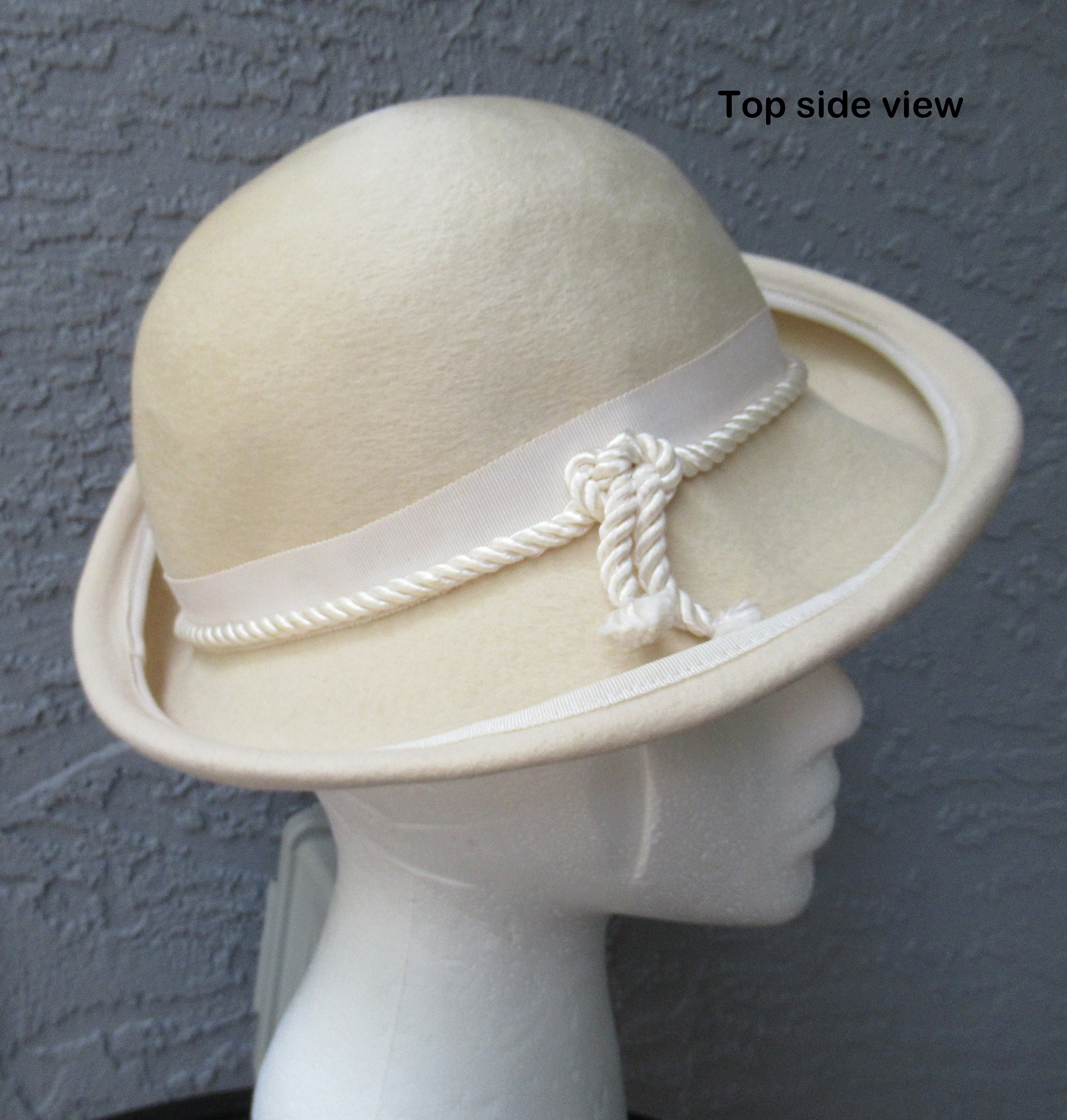 100% Wool Michelle Hat Starfire Melange Blend Felt Creamy White Soft Union Made Label 20 and 12 Round Medium by Michelle - Image 10