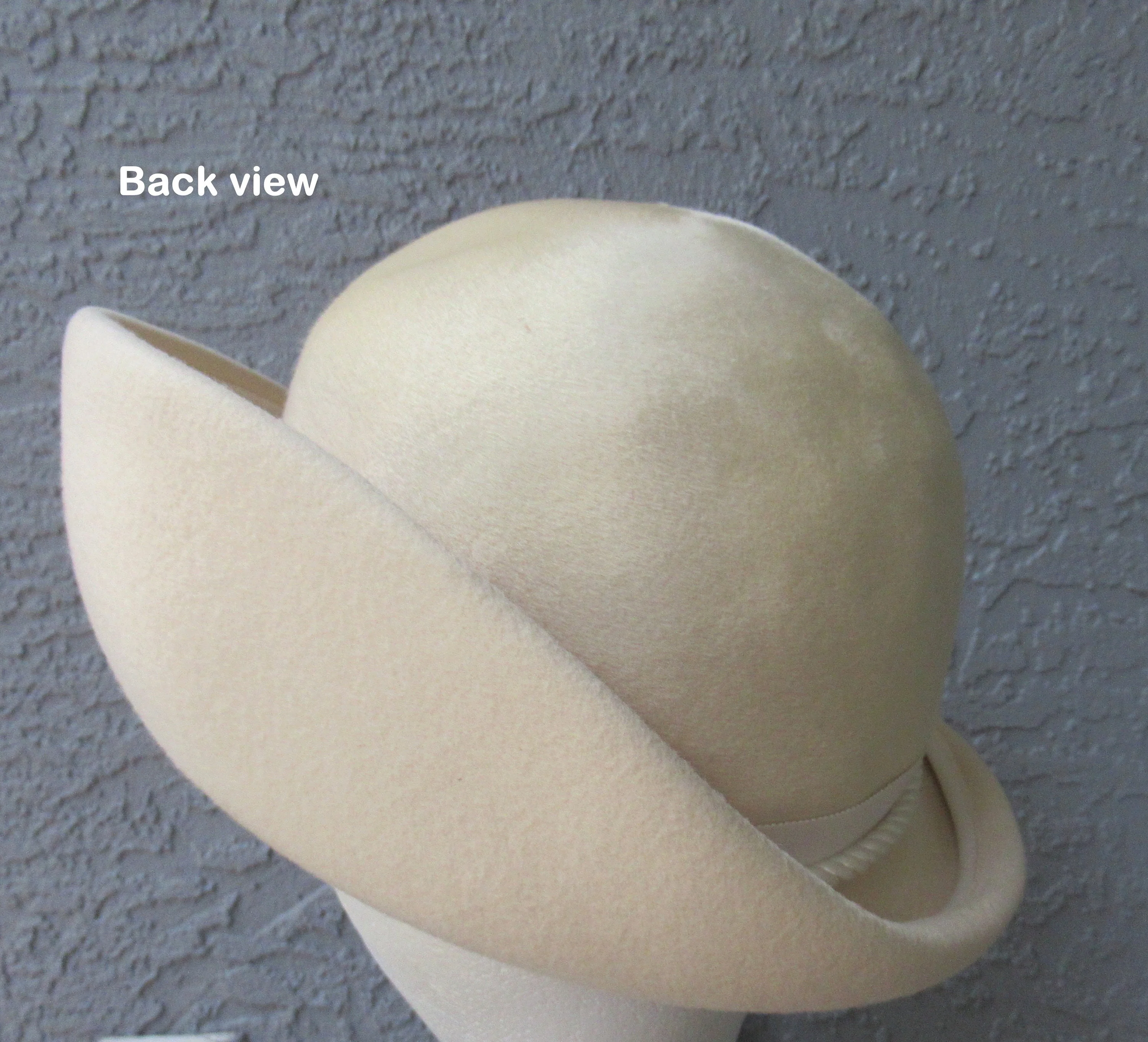 100% Wool Michelle Hat Starfire Melange Blend Felt Creamy White Soft Union Made Label 20 and 12 Round Medium by Michelle - Image 5