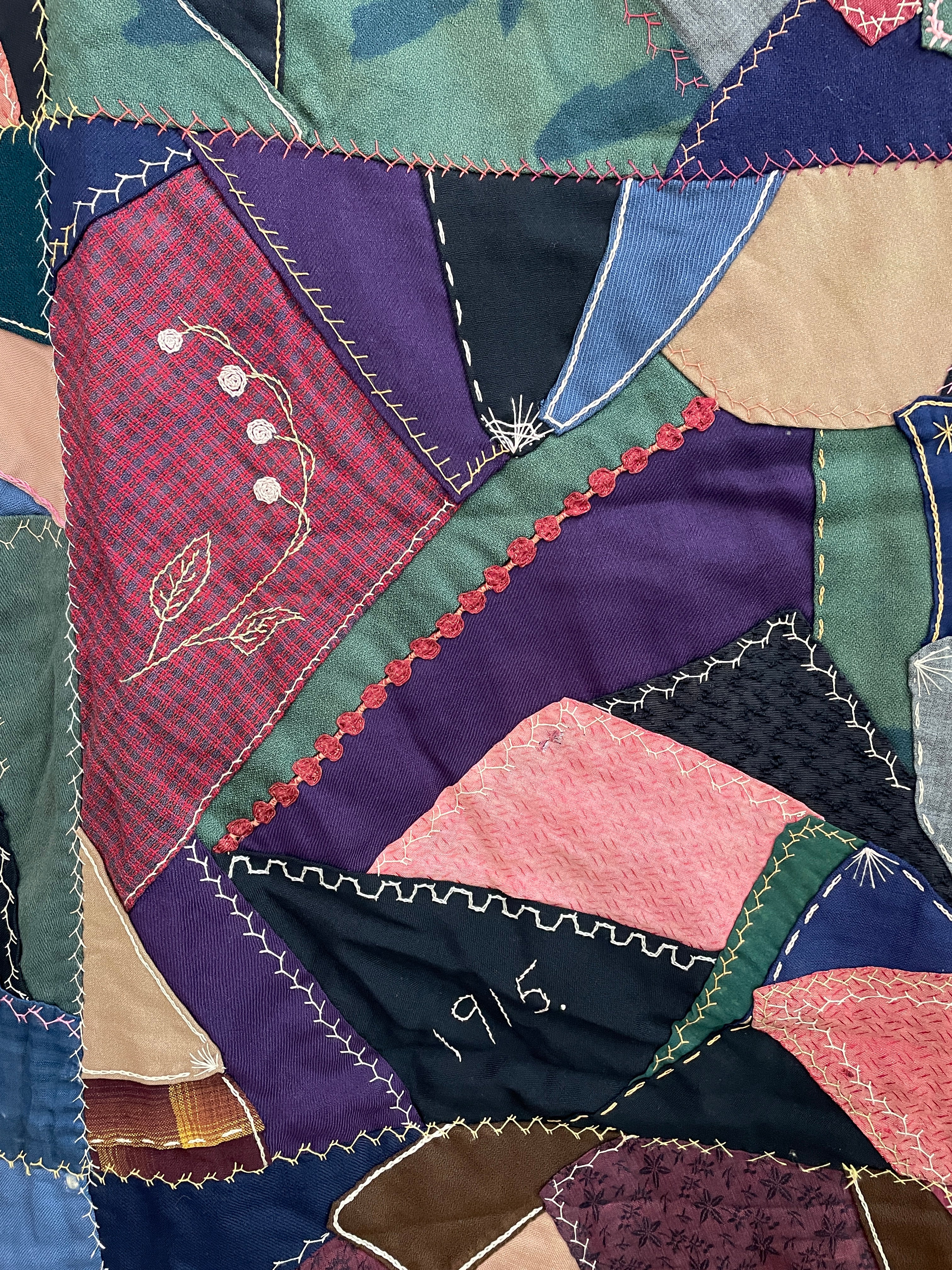 10s Antique Patchwork Crazy Quilt - Image 4