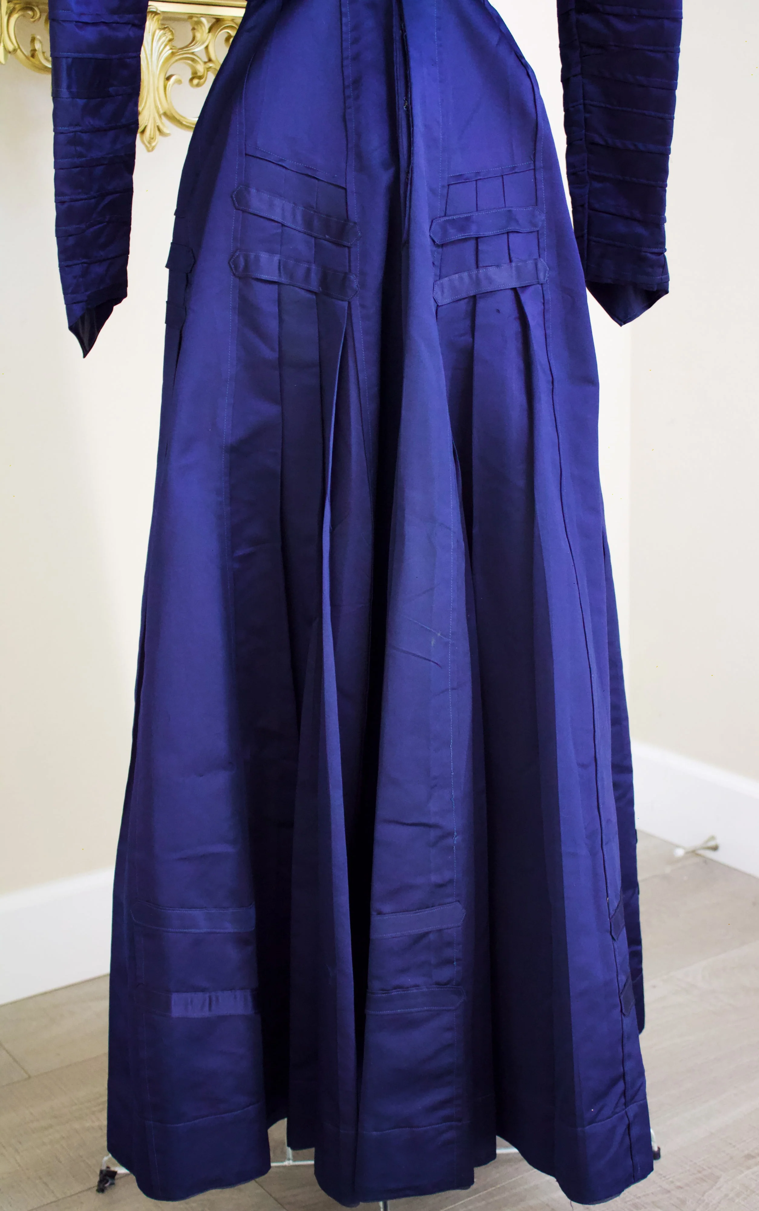 10s/Edwardian 10s Edwardian Navy Blue Silk Walking Day Dress - Image 7