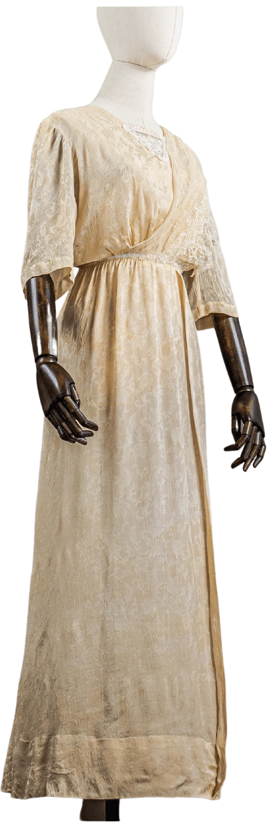 10s/Edwardian Antique Cream Silk Dress With Chantilly Lace