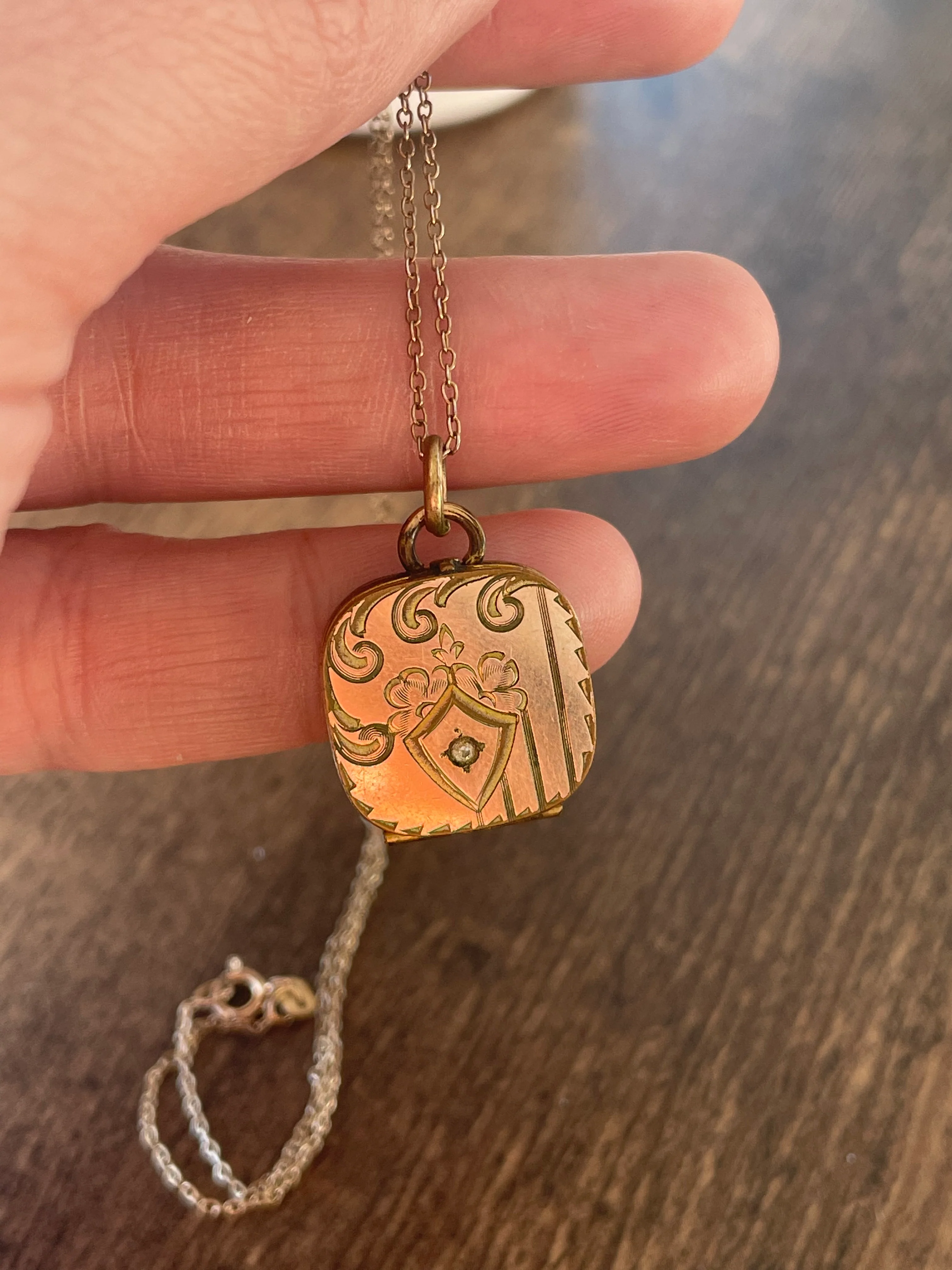 10s/Edwardian Victorian Gold Filled Locket On Gold Vermeil Chain By Bliss Bros. Co. - Image 3