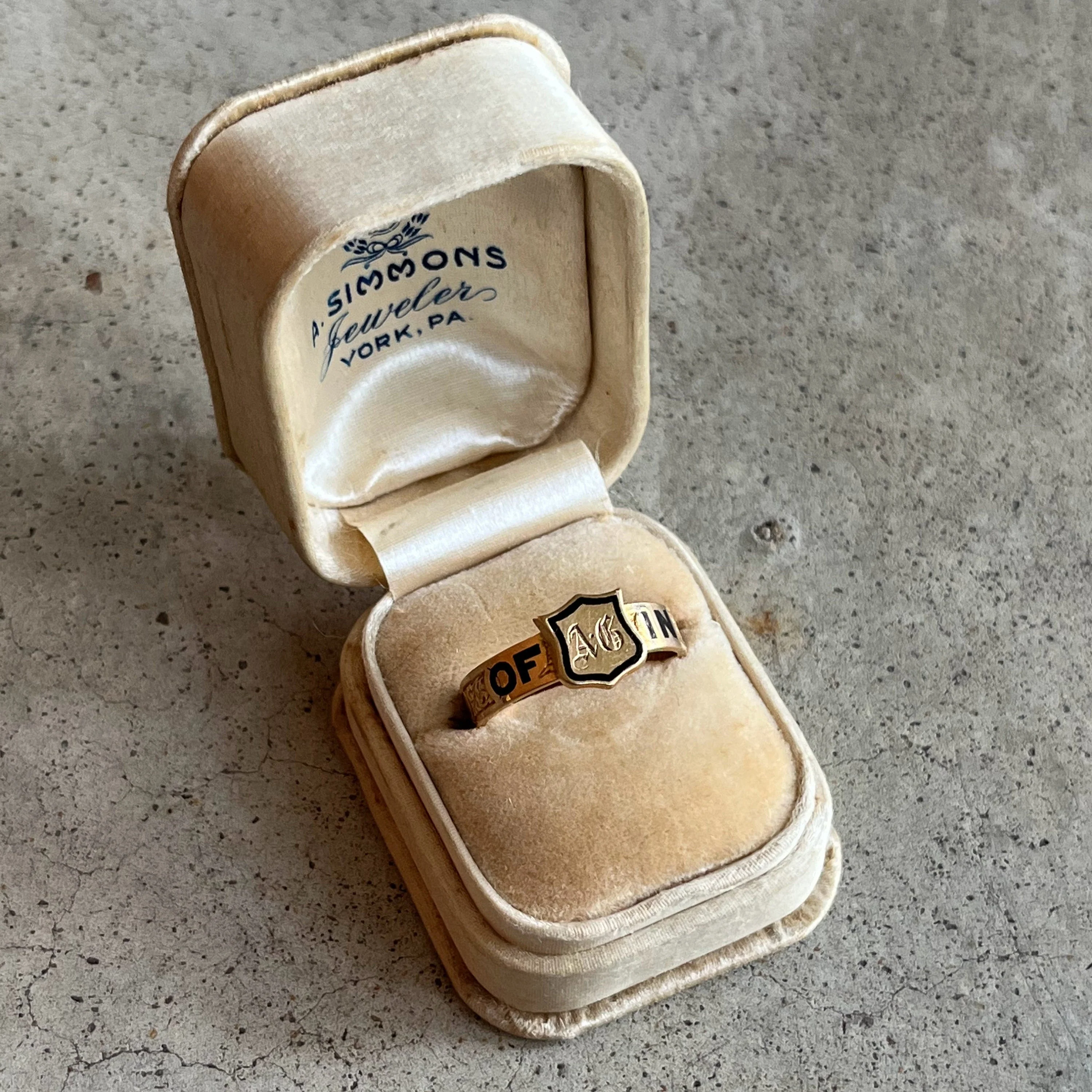 1875 'in Memory Of' 18k Gold Mourning Ring 'ag' Antique Victorian Jewelry - Image 3