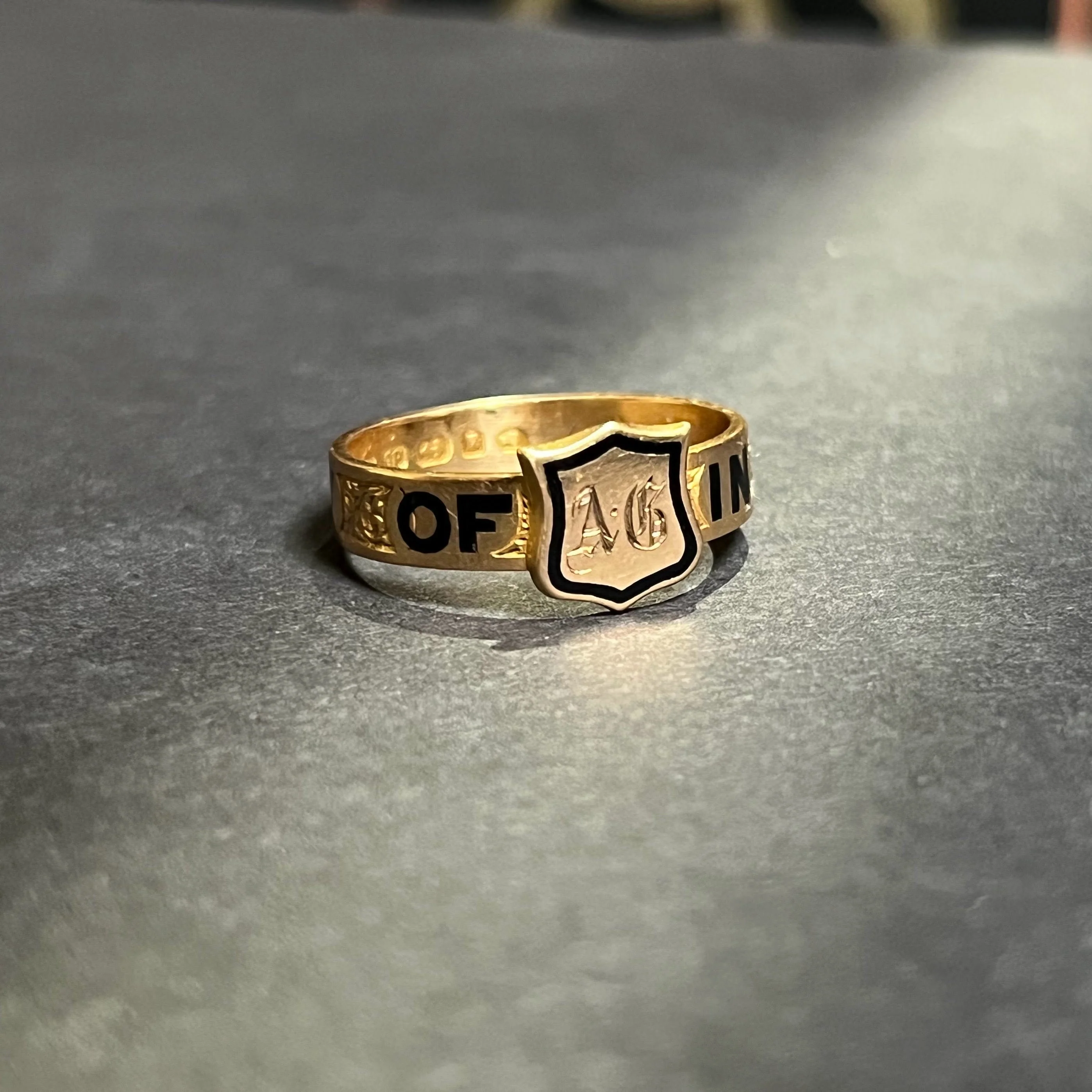 1875 'in Memory Of' 18k Gold Mourning Ring 'ag' Antique Victorian Jewelry - Image 5