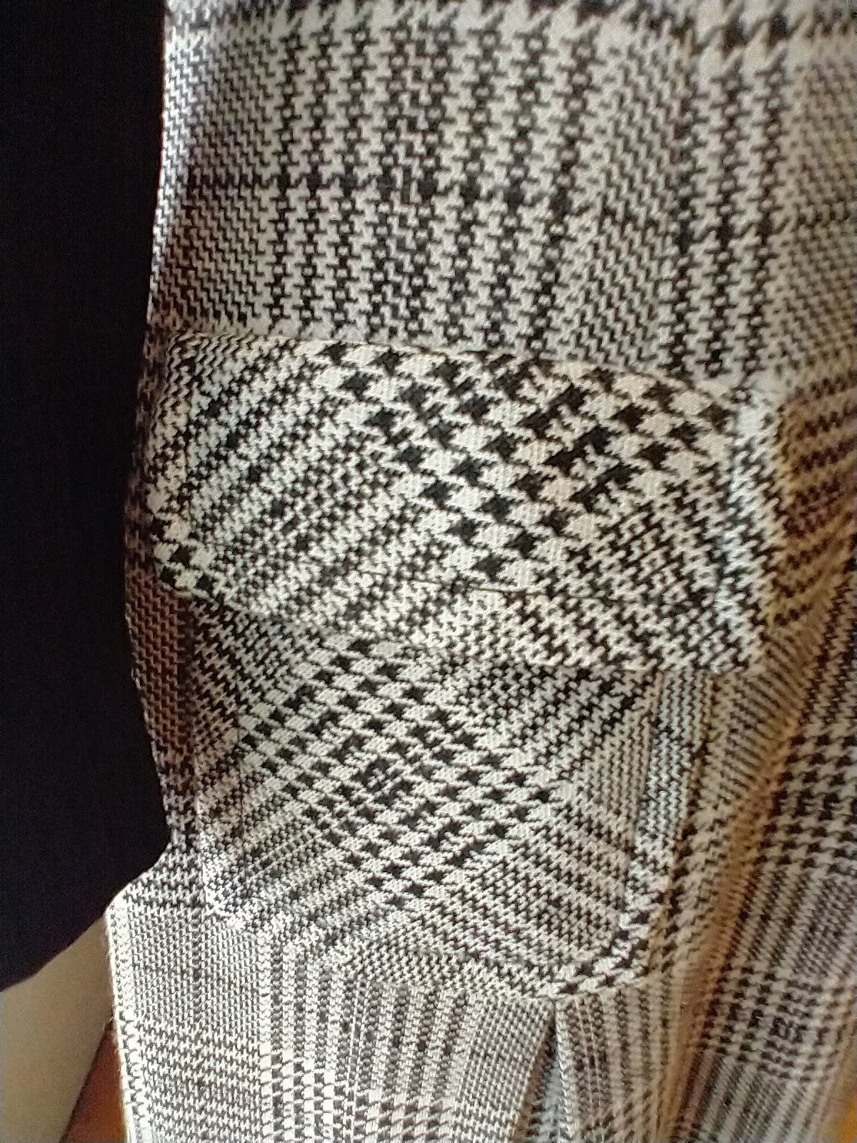 1960-70s Houndstooth Longsleeve Turtleneck Dress Black and White Pockets Mod Belted Women's Medium by Butte Knit - Image 6