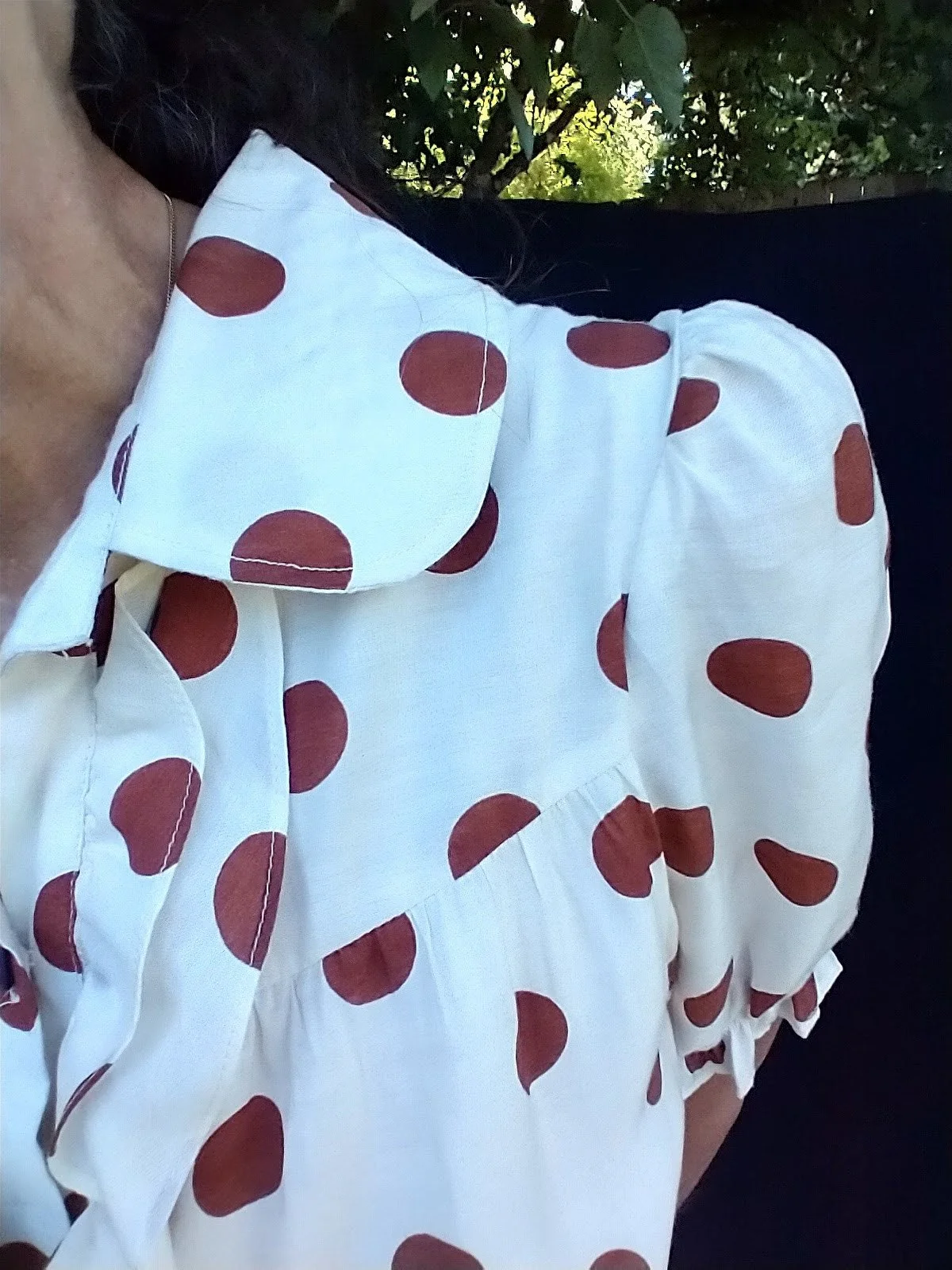 1960 Style Cream and Brown Polka Dot House Dress Made In 90s Silk and Cotton Women's Small - Image 4