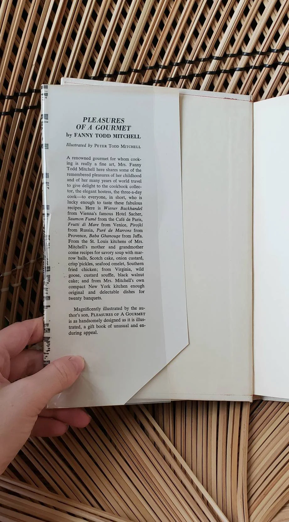 1961 Pleasures of a Gourmet Vintage Cookbook Housewarming Gift by Fanny Todd Mitchell - Image 3