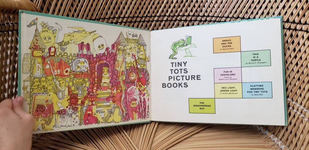 1962 Tiny Tots Picture Books: Angus and The Ducks This Is a Turtle Fun In Verseland The Gingerbread Boy +more by Marjorie Flack - Image 2