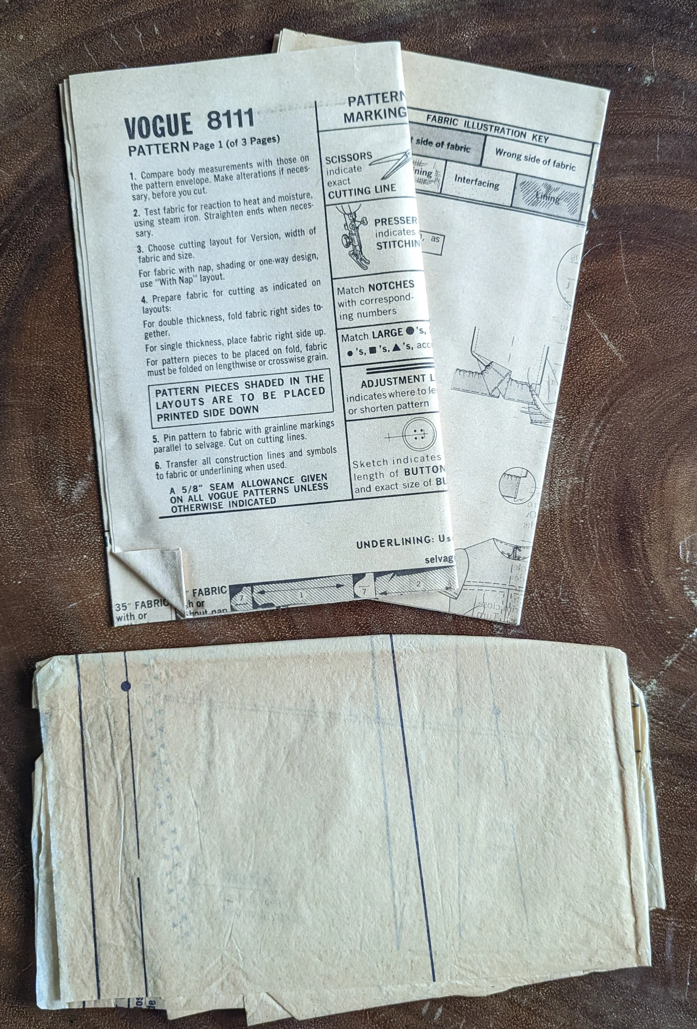 1971 8111 Sewing Pattern In Size 14 by Vogue - Image 3