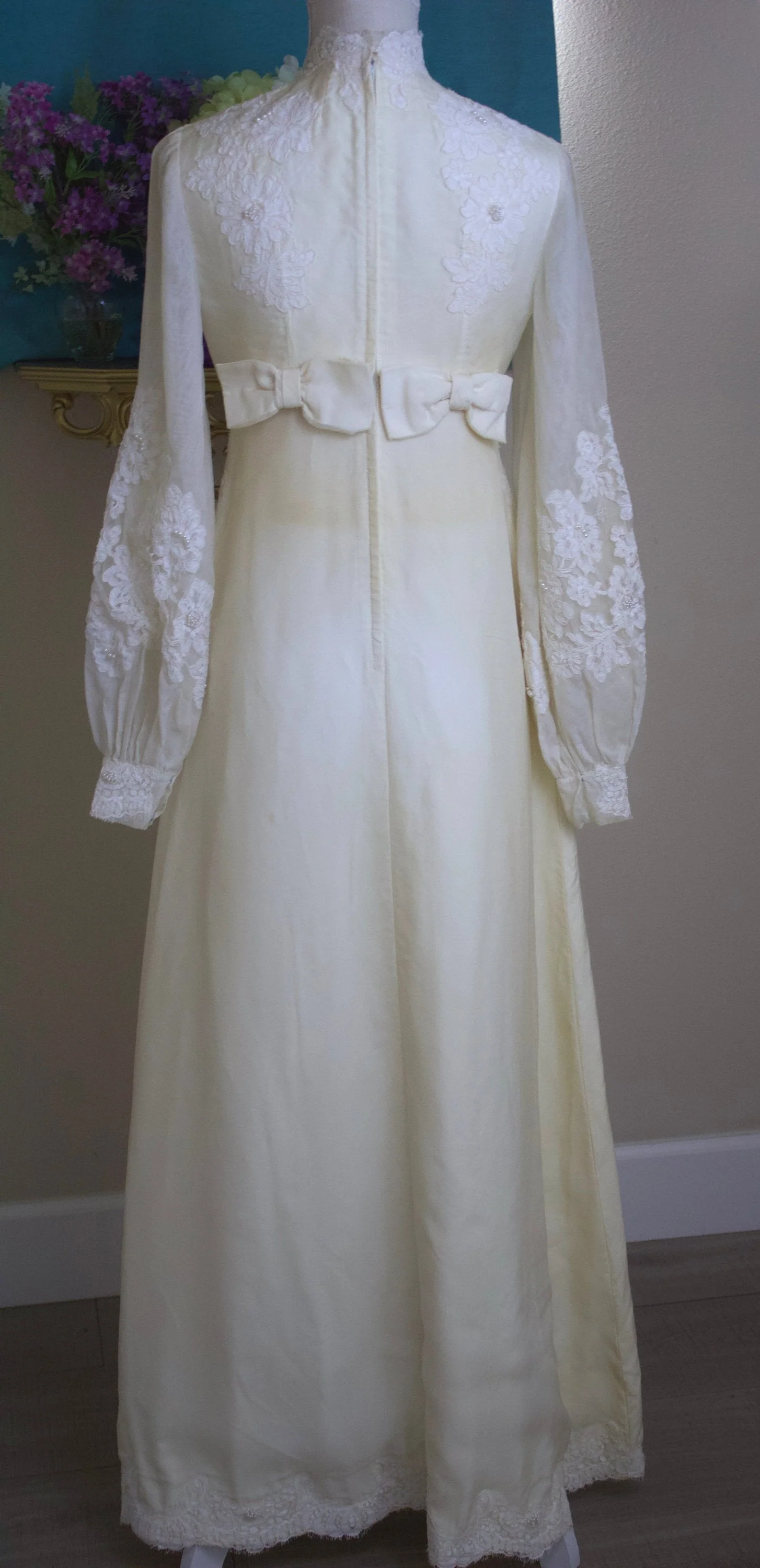 1971 Chantilly Lace Wedding Dress In Winter White with High Collar Empire Waist and Bishop Sleeves - Image 2