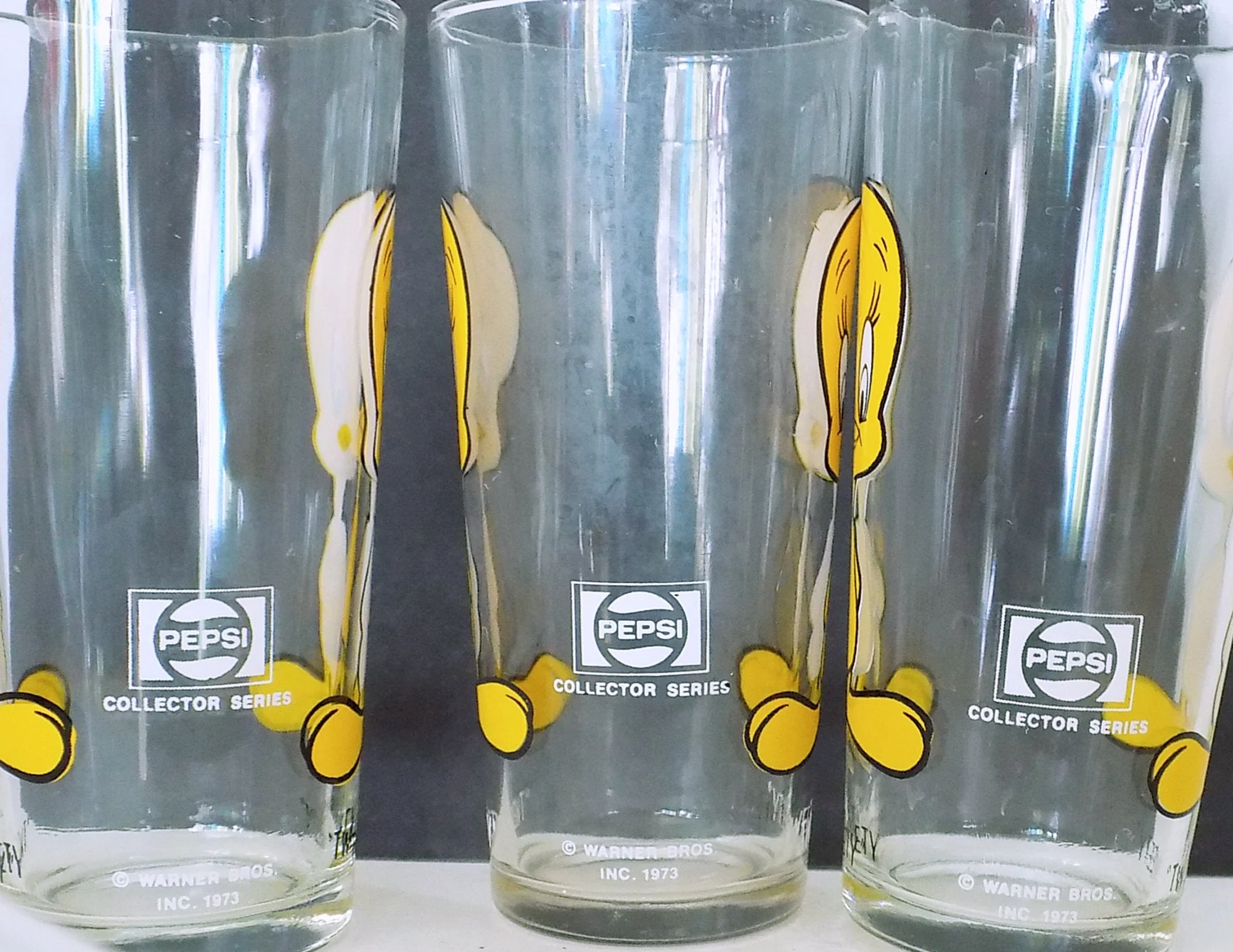 1973 Tweety Bird Looney Tune Pepsi Collectible Promotional Drinking Glasses Tumblers White Or Black Lettering - Image 4