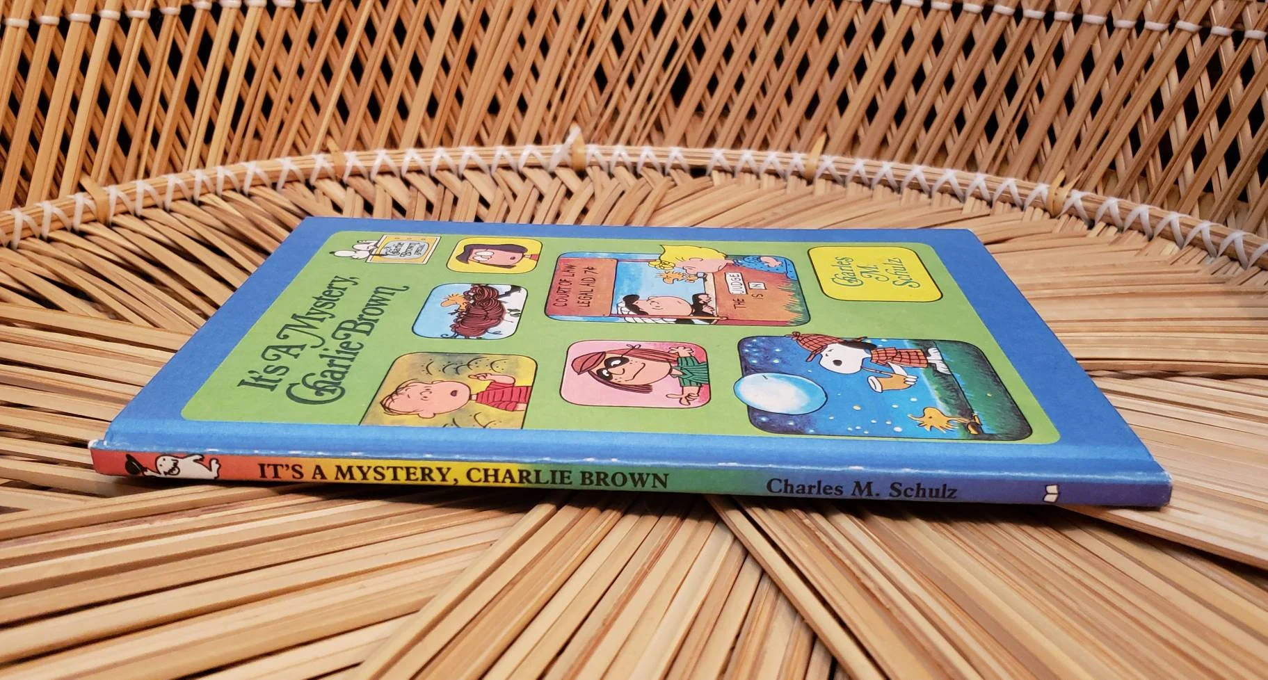 1975 It's a Mystery Charlie Brown by Charles M Schulz - Image 8