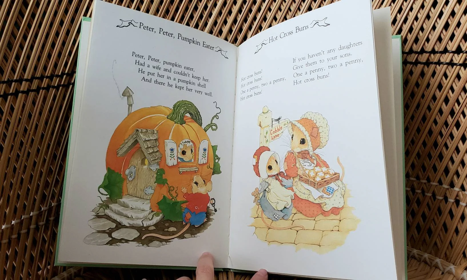 1981 a Merry-Mouse Book of Nursery Rhymes Vintage Nursery Rhymes Book Mouse Gift, Children's Book by Priscilla Hillman - Image 5