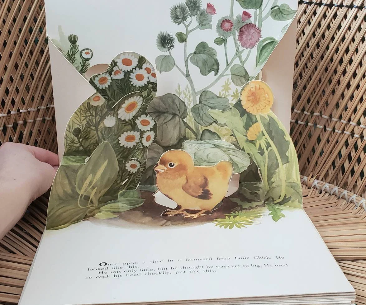 1982 Little Chick Pop-Up Book  Vintage Little Chick by Kornei Chukovsky - Image 3