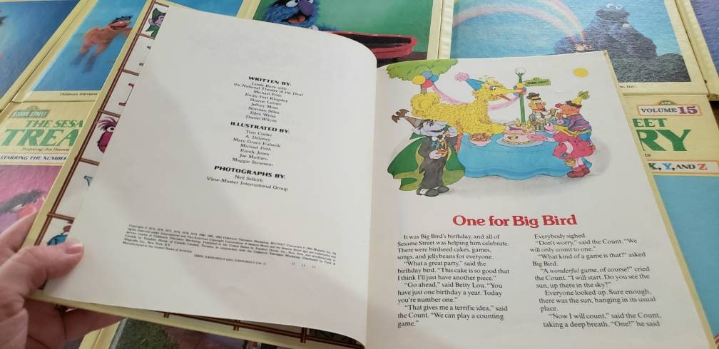 1983 The Sesame Street Treasury Book Set of 13 Featuring Jim Henson's Muppets - Image 4