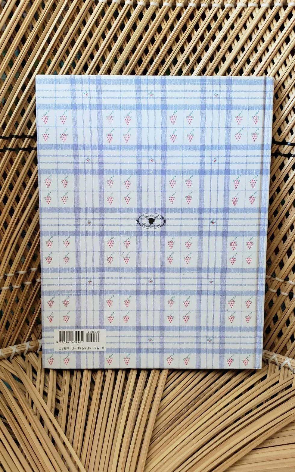1984 Grandmother Remembers Family Recipes Book Gift for Grandma Hardcover by Marya Dalrymple - Image 10