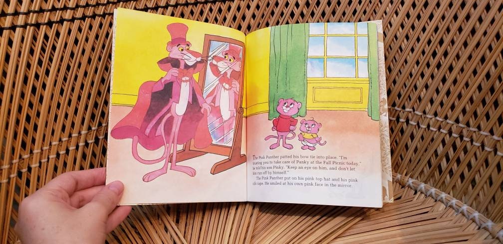 1985 Pink Panther and Sons Fun At The Picnic Little Golden Book - Image 4