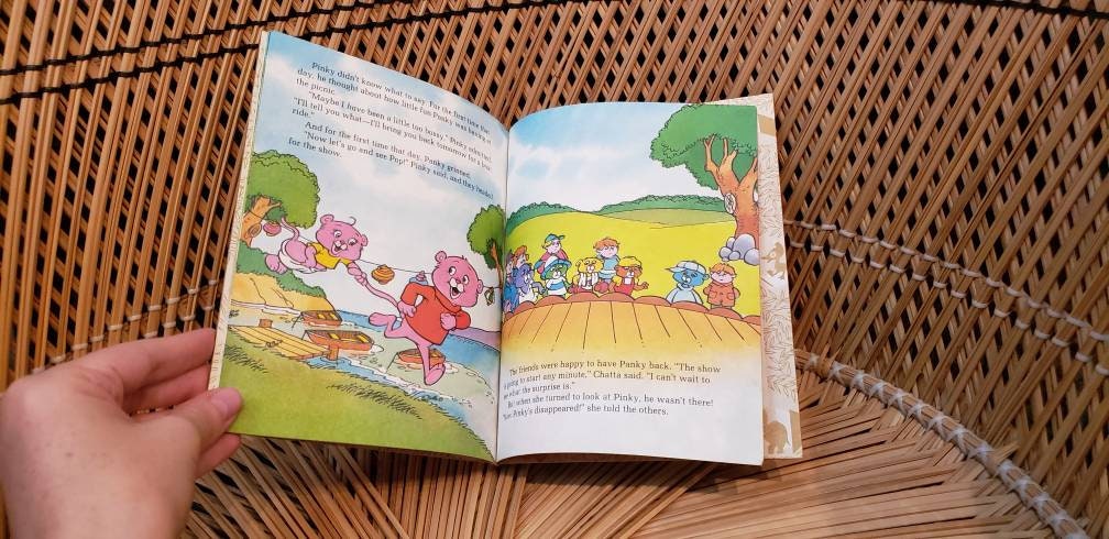 1985 Pink Panther and Sons Fun At The Picnic Little Golden Book - Image 7