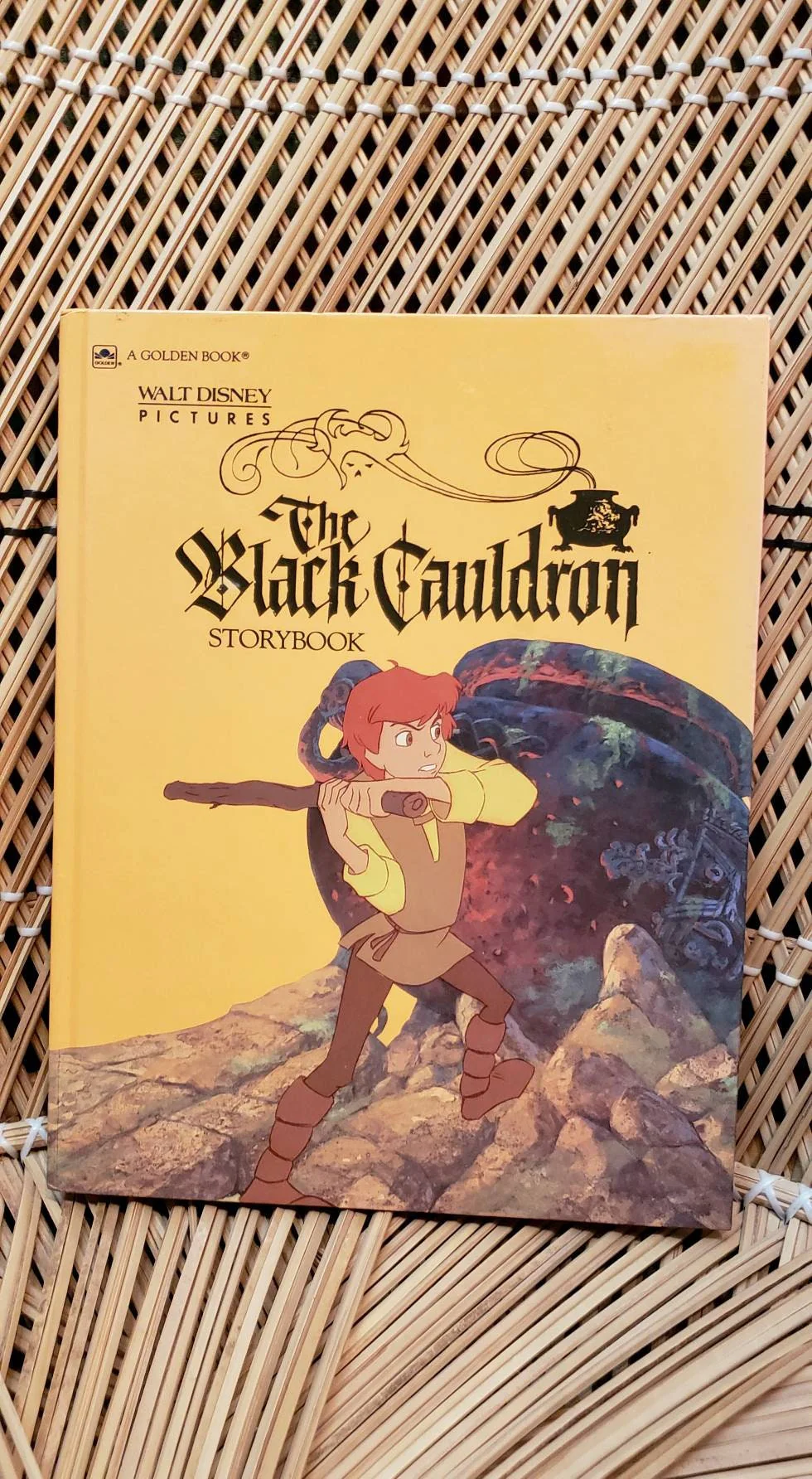 1985 The Black Cauldron Storybook by Walt Disney Pictures - Image 2
