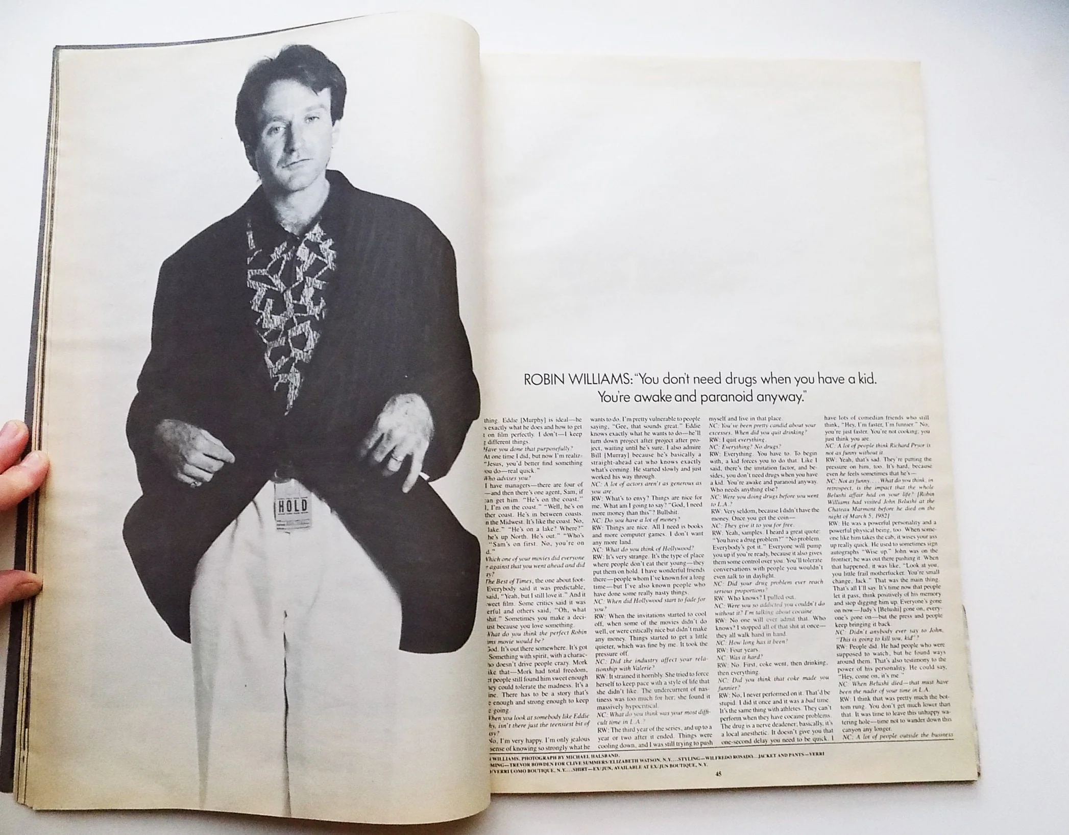 1986 Interview Robin Williams Issue Rudolf Valentino Story, Graphics, Fashion Collections, Robert Mapplethorpe Photos Celebrities - Image 5