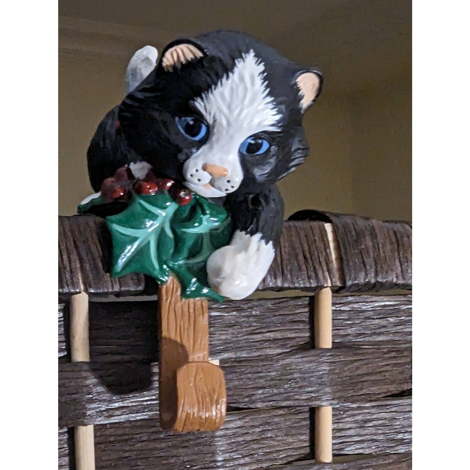 1986 Kitty Kat Stocking Hanger Christmas by Hallmark - Image 3