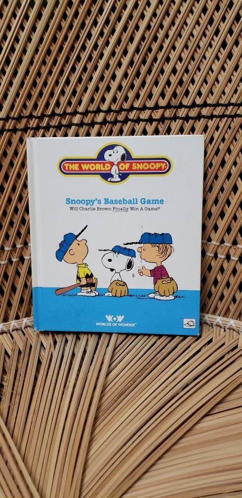 1986 Snoopy's Baseball Game The World of Snoopy Book - Image 2