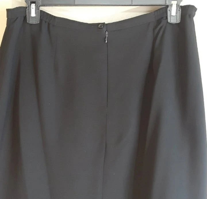 90's Classic Black Skirt by Laura Scott - Image 4
