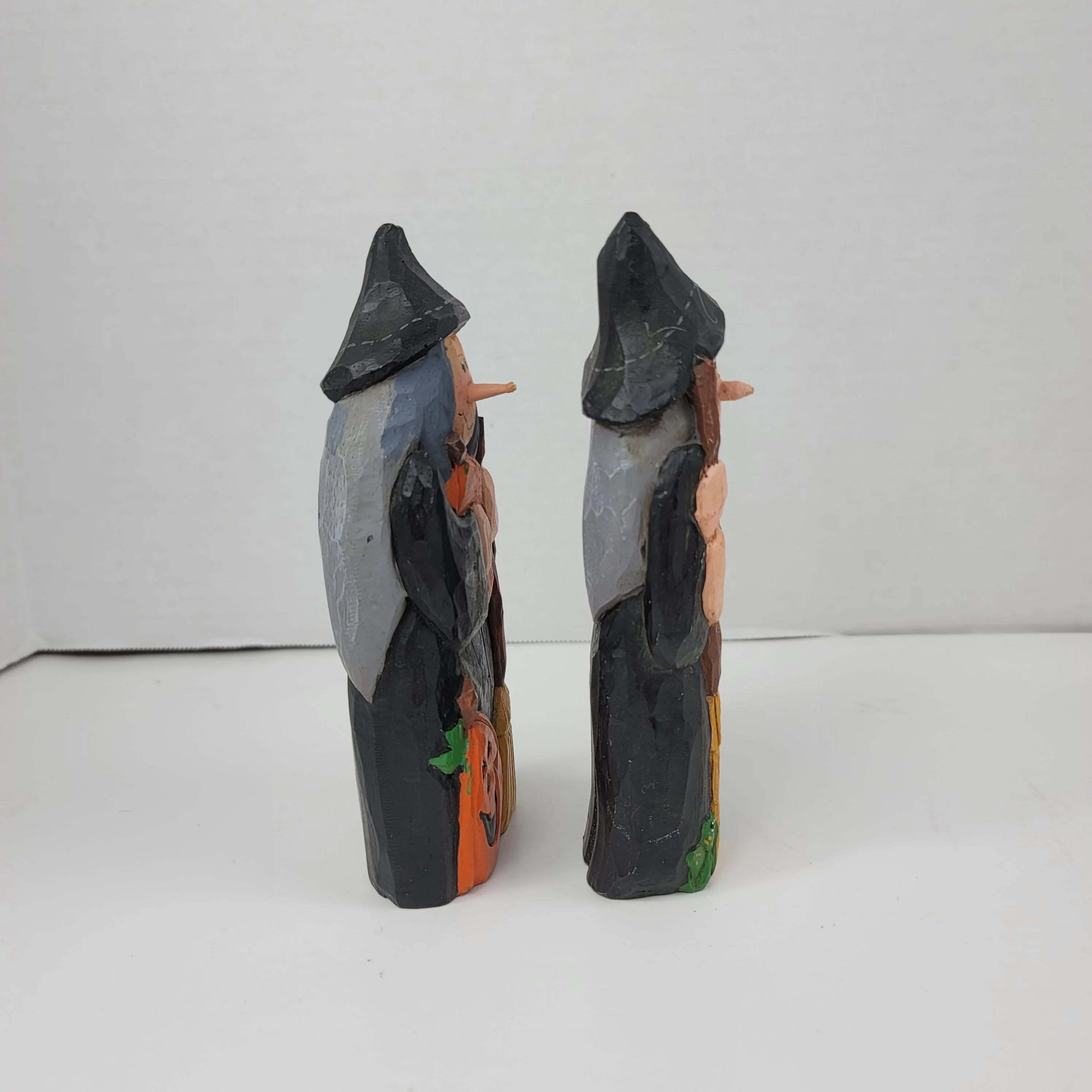 2 Midwest Halloween Witch Figures Eddie Walker By Midwest of Cannon Falls - Image 4