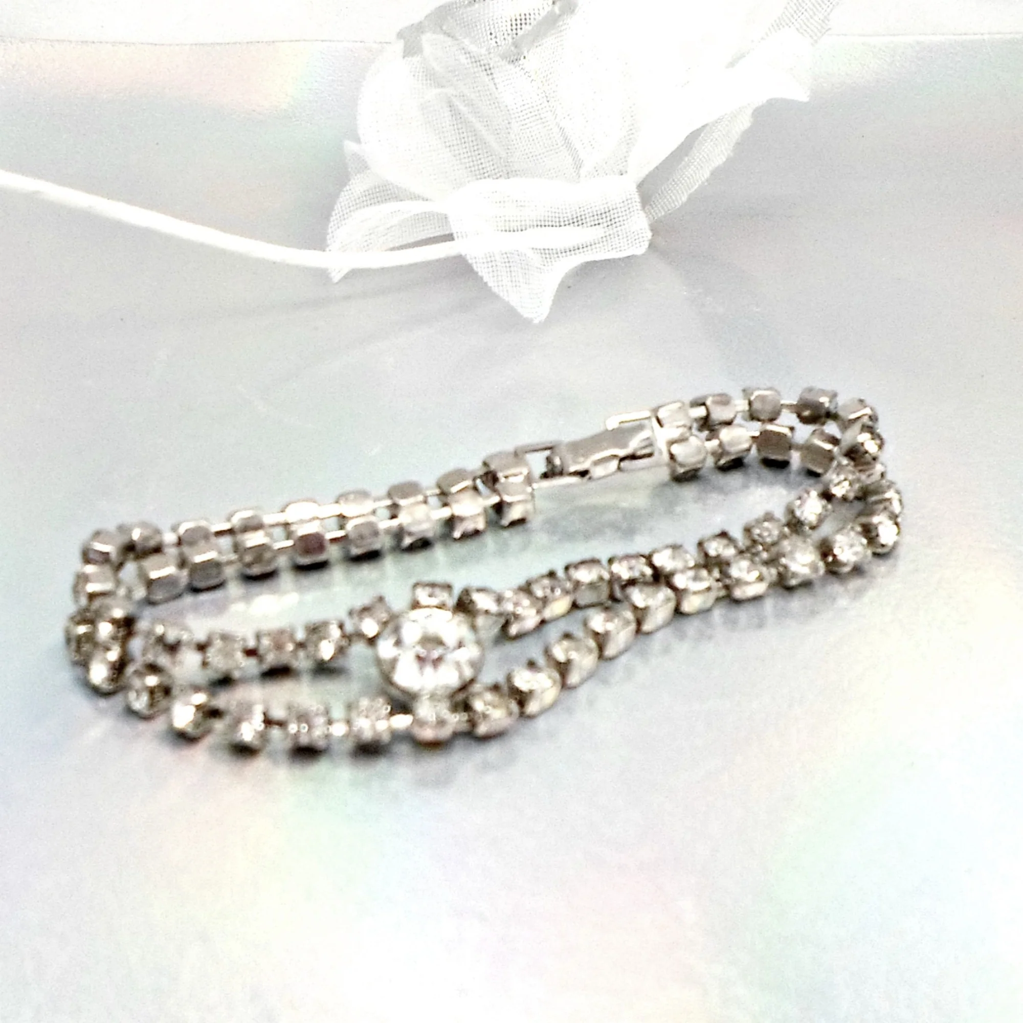 Bracelet 2 Strand Rhinestones Large Focal Pronged - Image 3