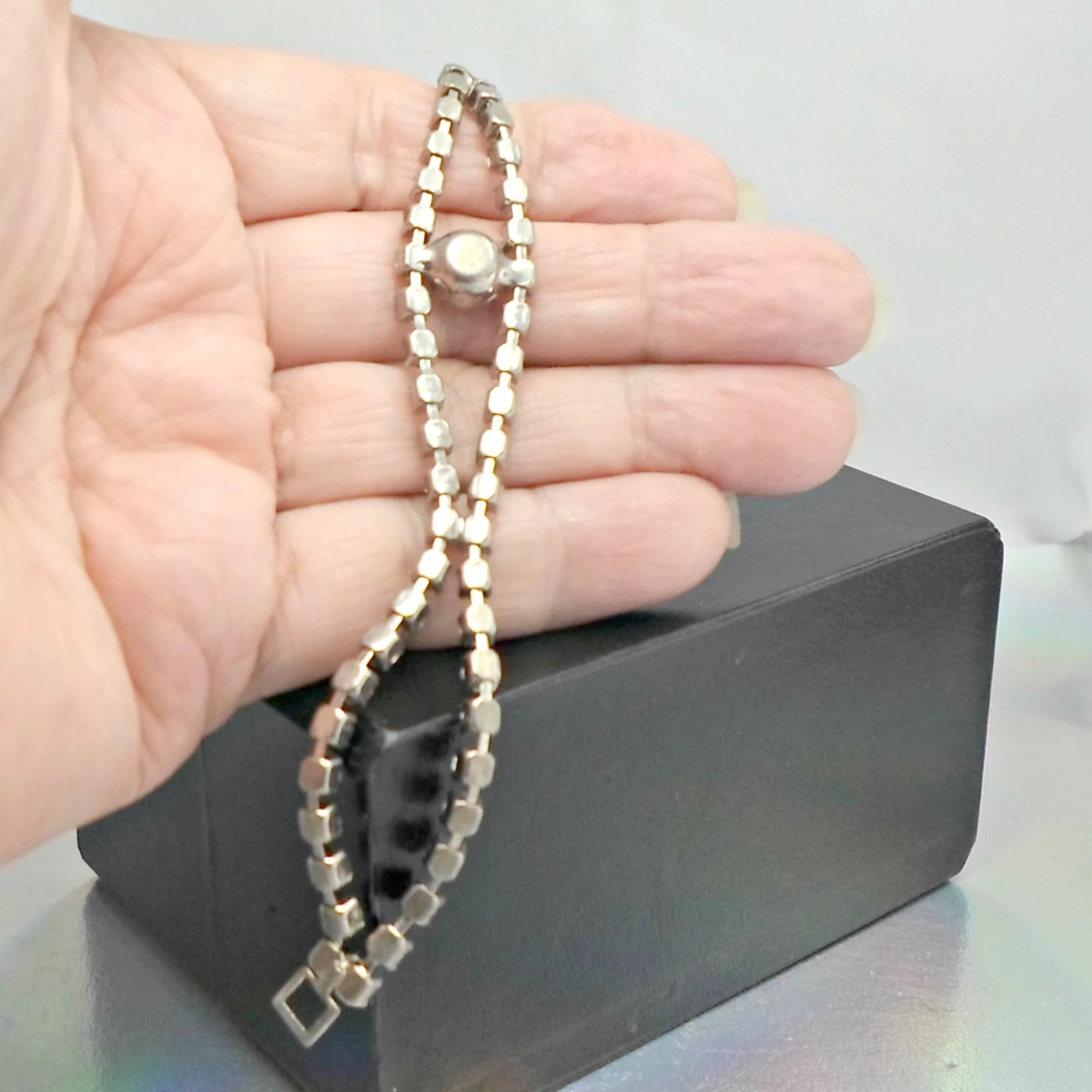 Bracelet 2 Strand Rhinestones Large Focal Pronged - Image 4